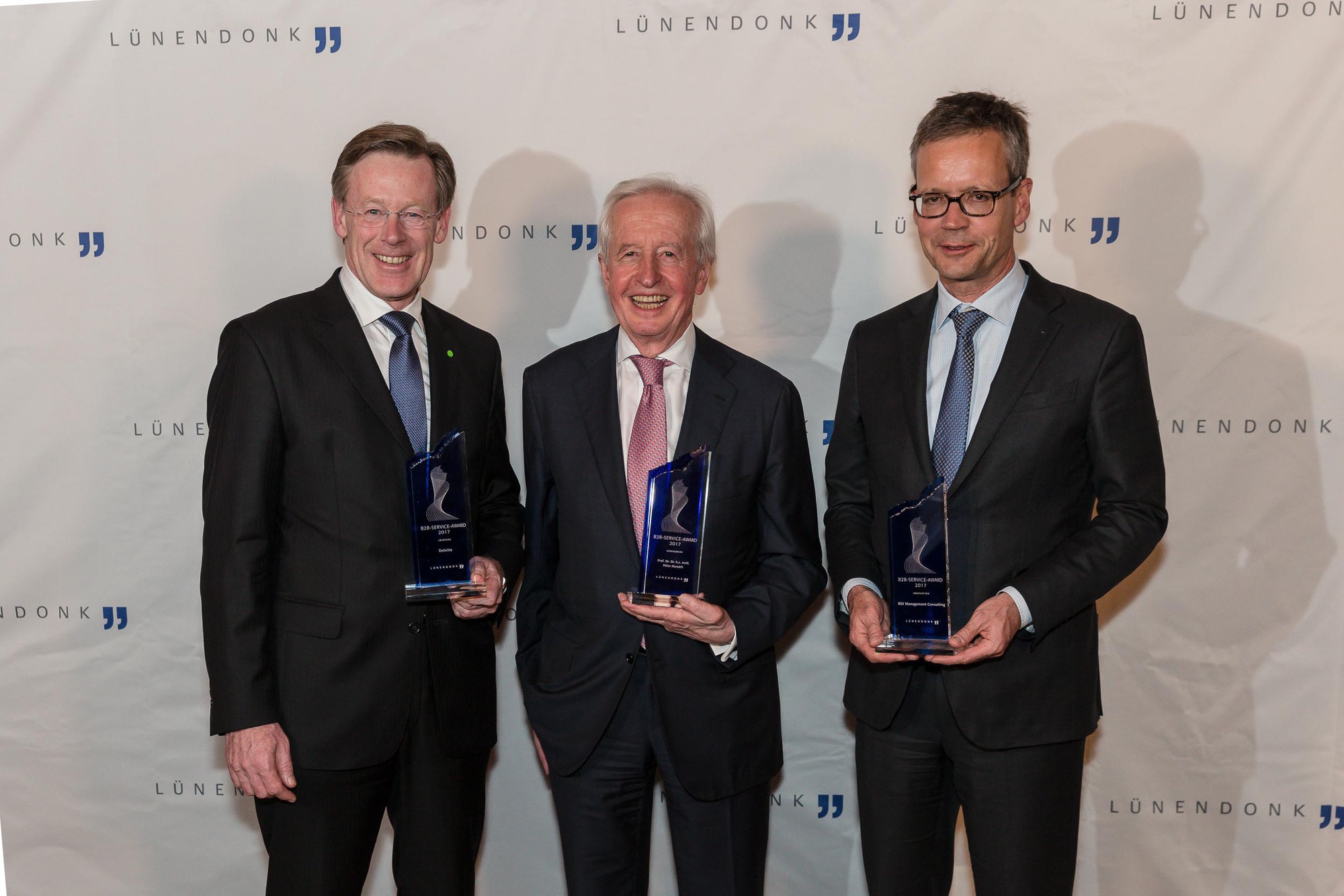 Die Preisträger des Lünedonk & Hossenfelder B2B-Service-Awards 2017. Foto: Jens Braune del Angel