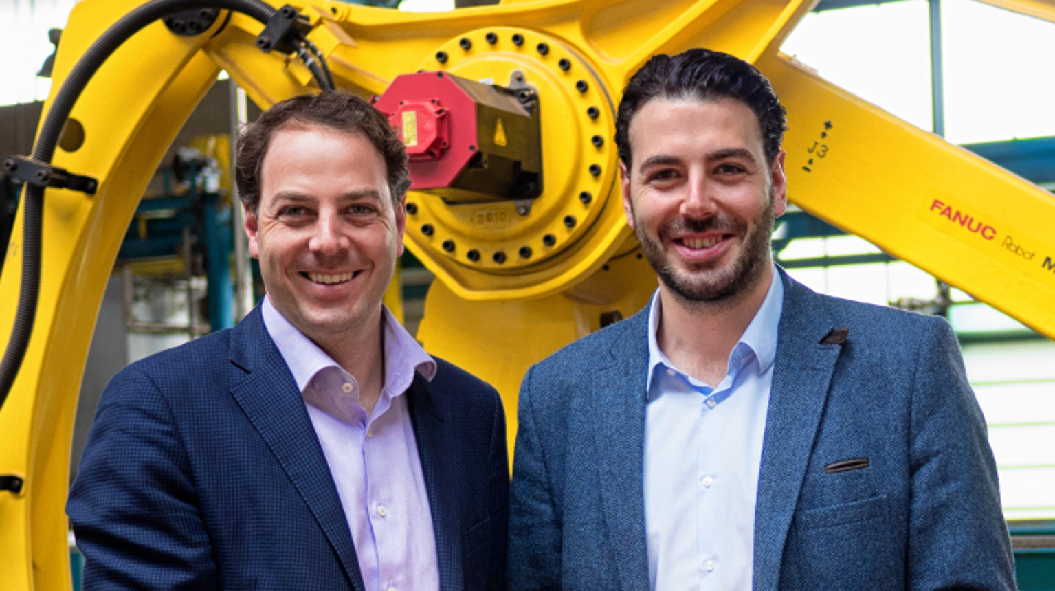 Michael und Matthias Hörl, die neuen Geschäftsführer in Klosterbeuren. Foto: Hörl & Hartmann Ziegeltechnik