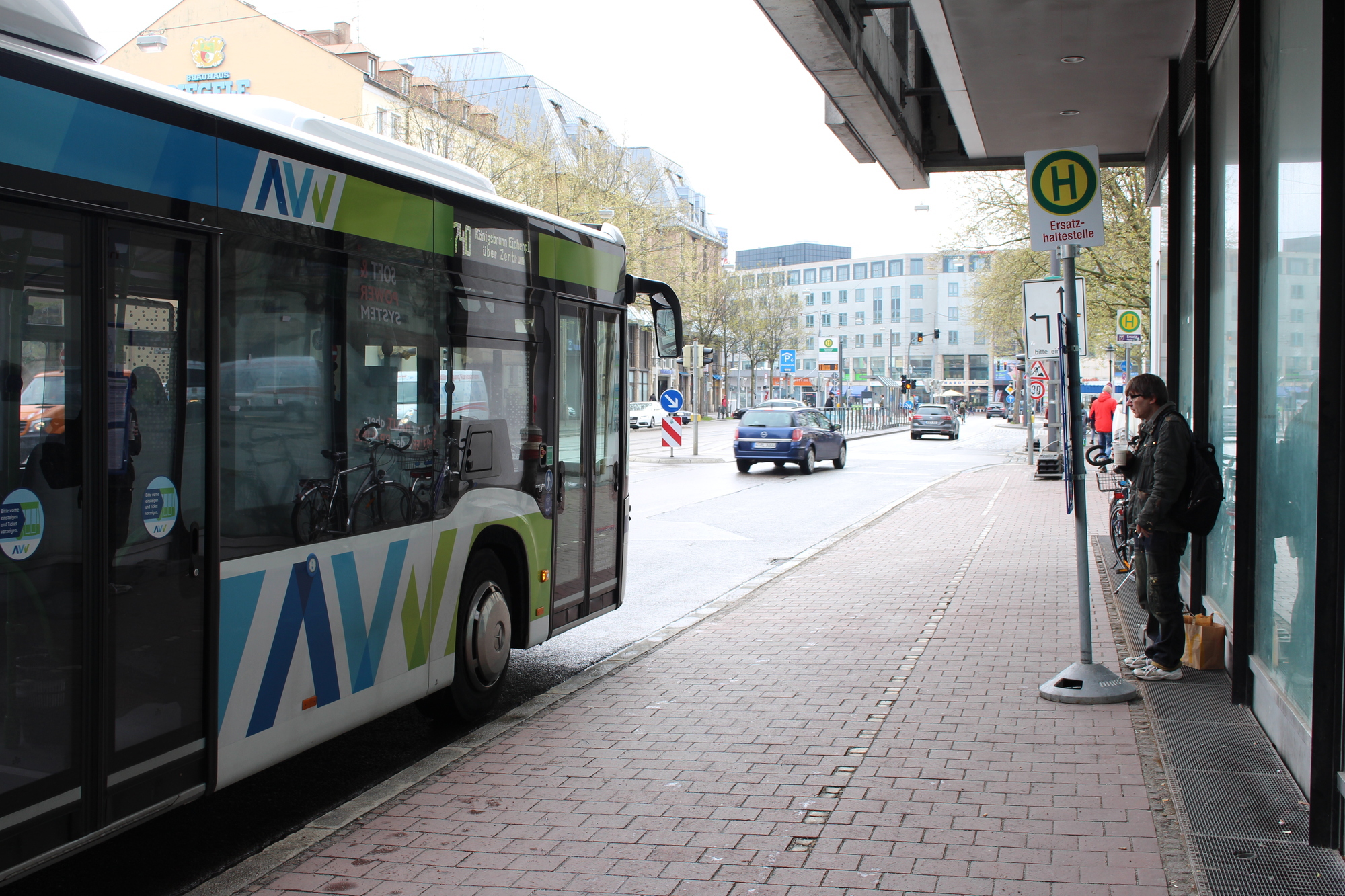 Ersatzbushaltestellen wurden eingerichtet. Foto: Iris Zeilnhofer/B4B WIRTSCHAFTSLEBEN SCHWABEN