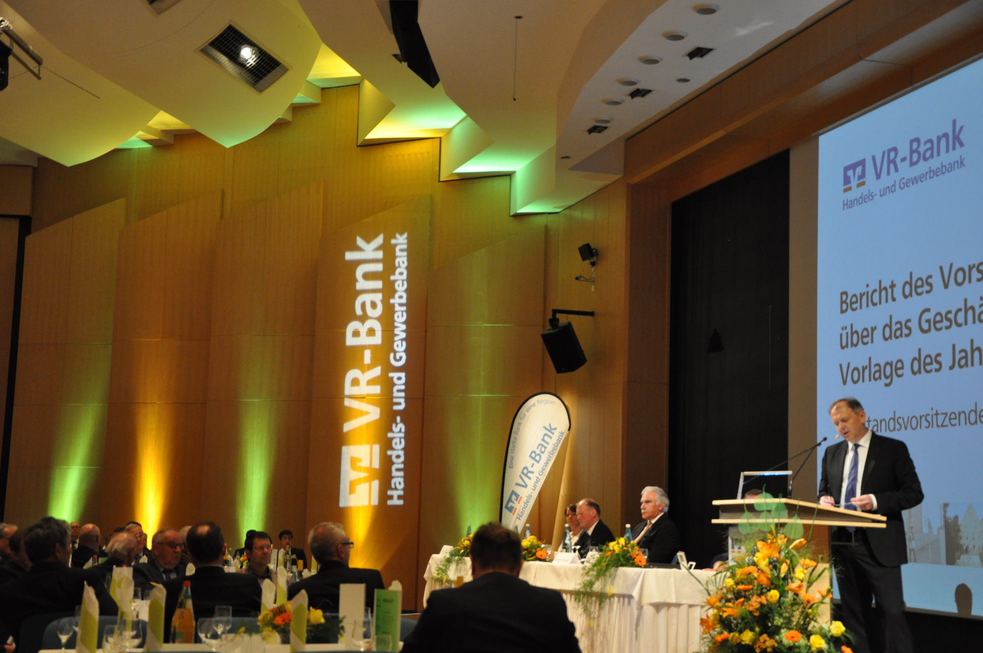 Auf der Vertreterversammlung in Gersthofen. Foto: VR-Bank Handels- und Gewerbebank