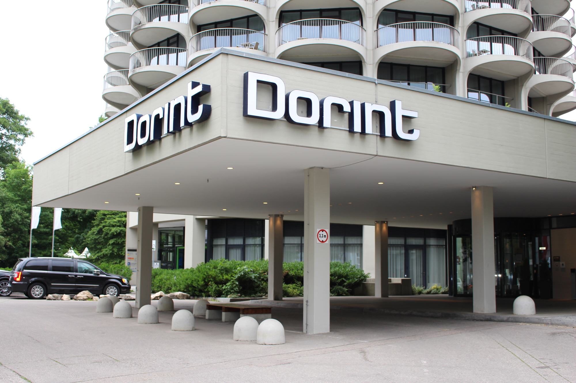Der Eingang zum Dorint.