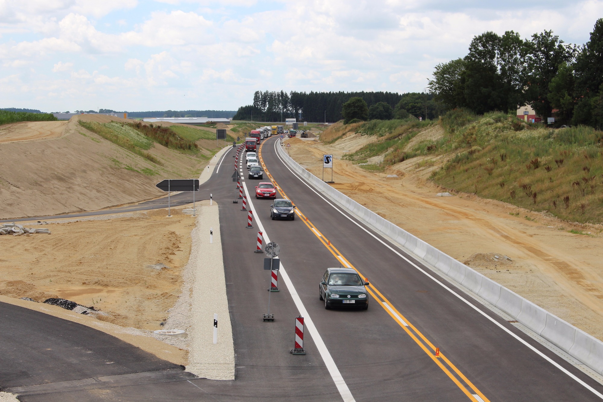Freie Fahrt auf der neuen Trasse. Foto: Iris Zeilnhofer/B4B WIRTSCHAFTSLEBEN SCHWABEN