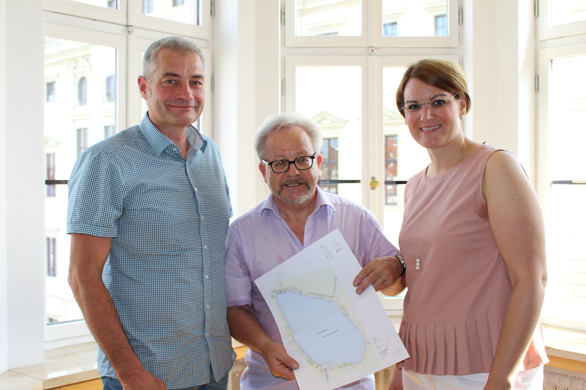 Jürgen Kirchner, Franz-Josef Eger und Eva Weber. Foto: Isabell Walter/B4B WIRTSCHAFTSLEBEN SCHWABEN