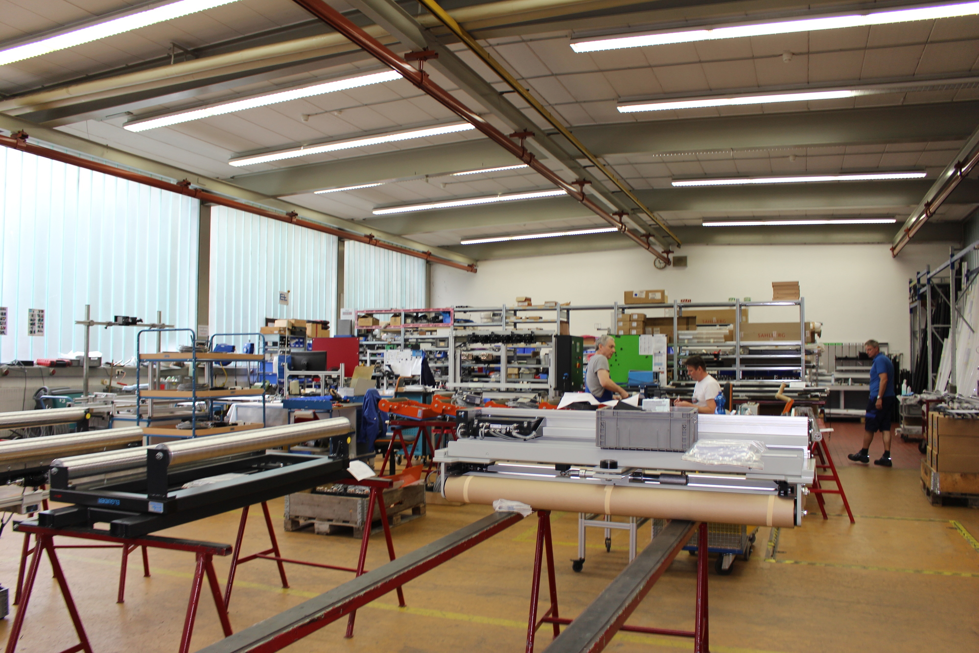 In der Endmontage bei Erhardt + Leimer.