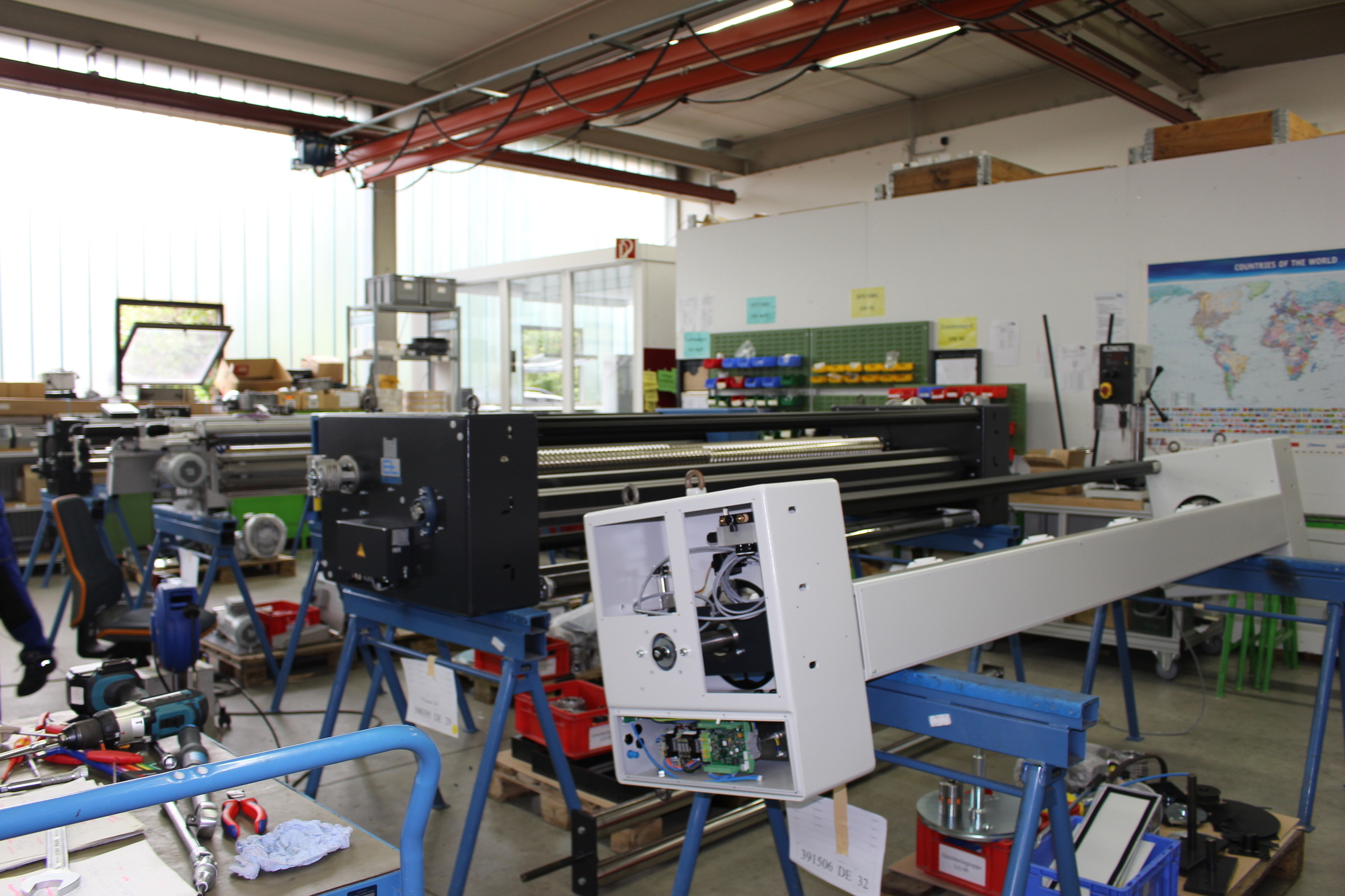 In der Endmontage bei Erhardt + Leimer.