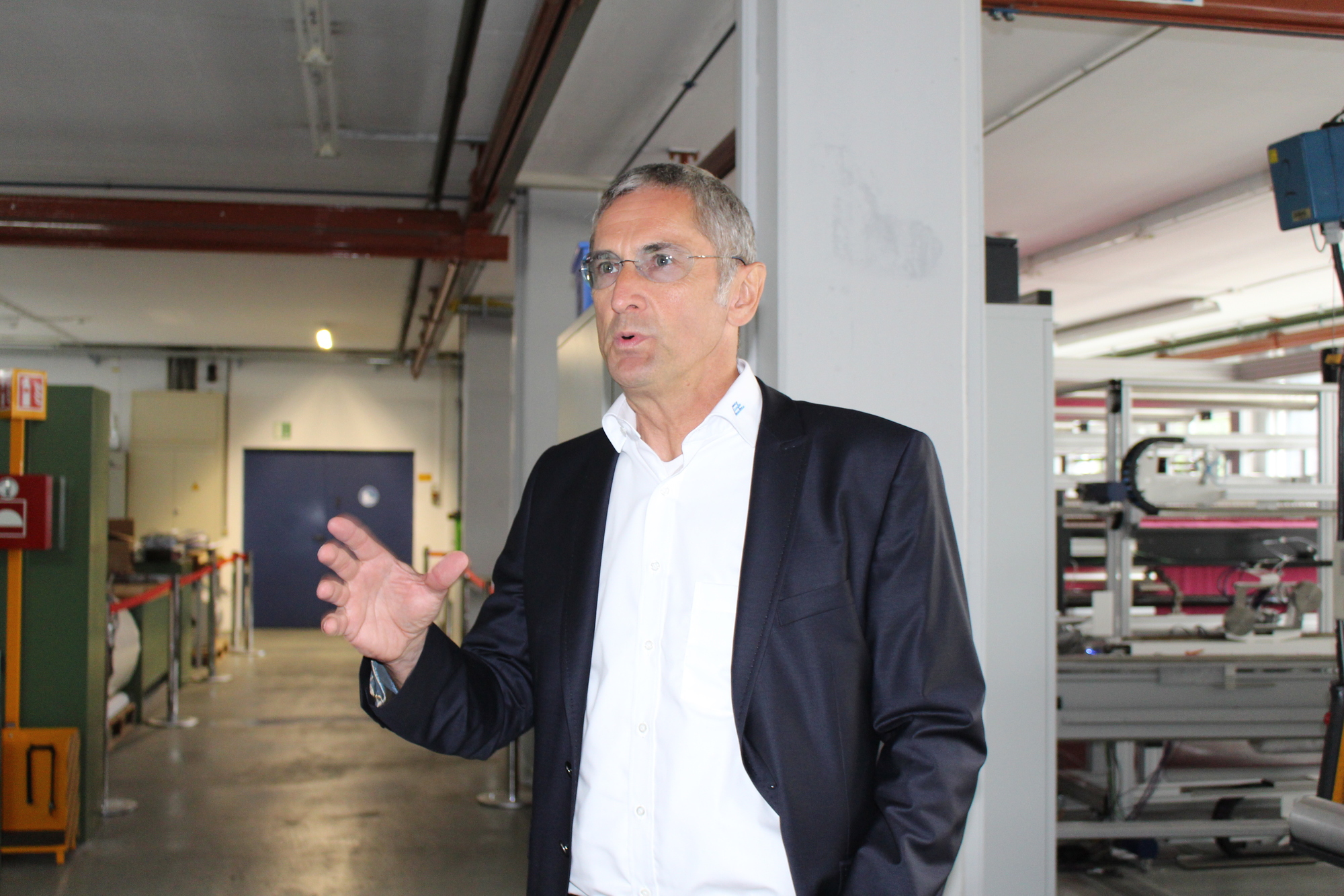 Thomas Schotter, CPO, erklärte die Anlagen im Technikum.