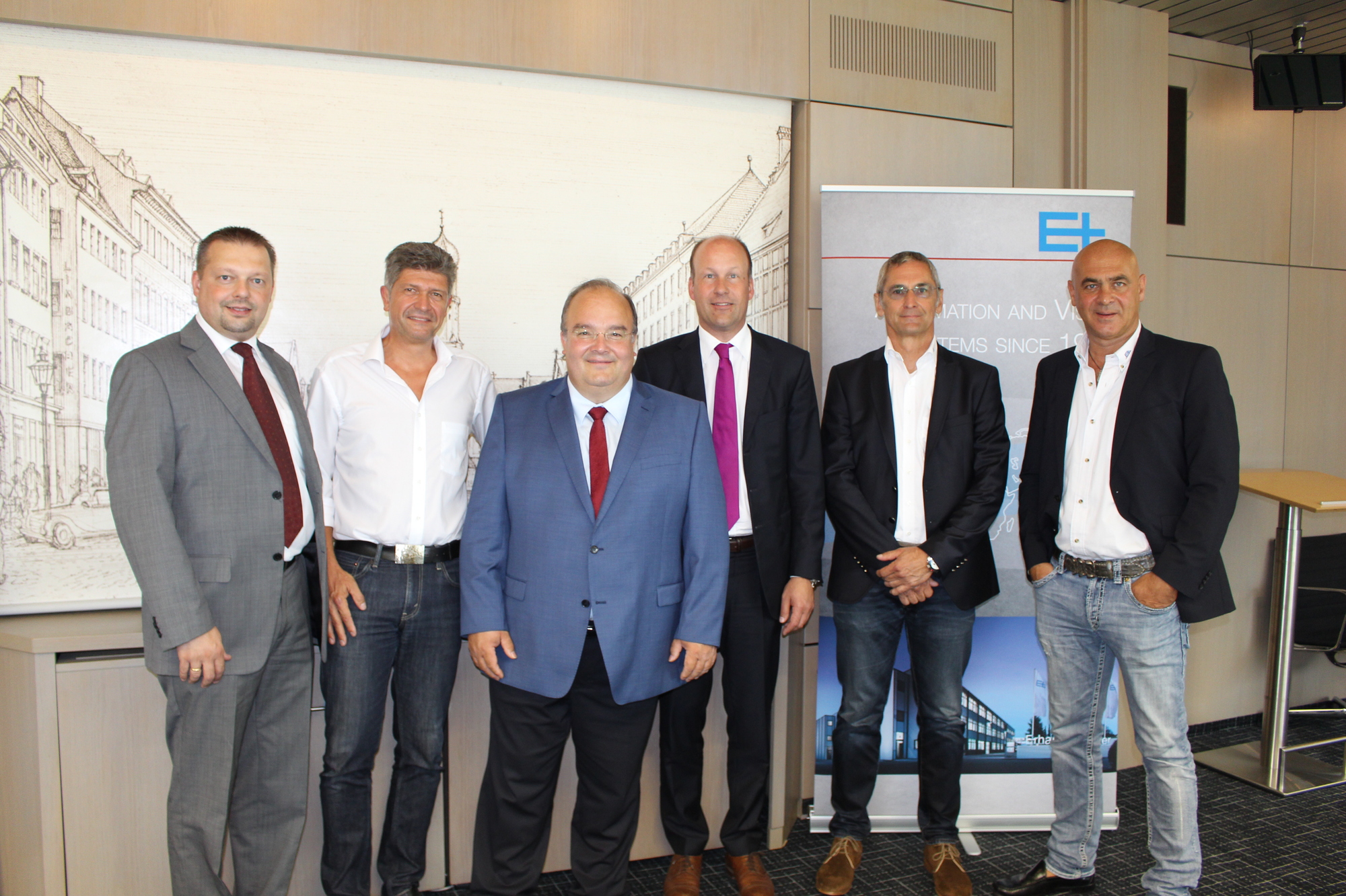 Landrat Martin Sailer und Bürgermeister Paulus Metz besuchten Erhardt + Leimer. Foto: I. Walter/B4B WIRTSCHAFTSLEBEN SCHWABEN