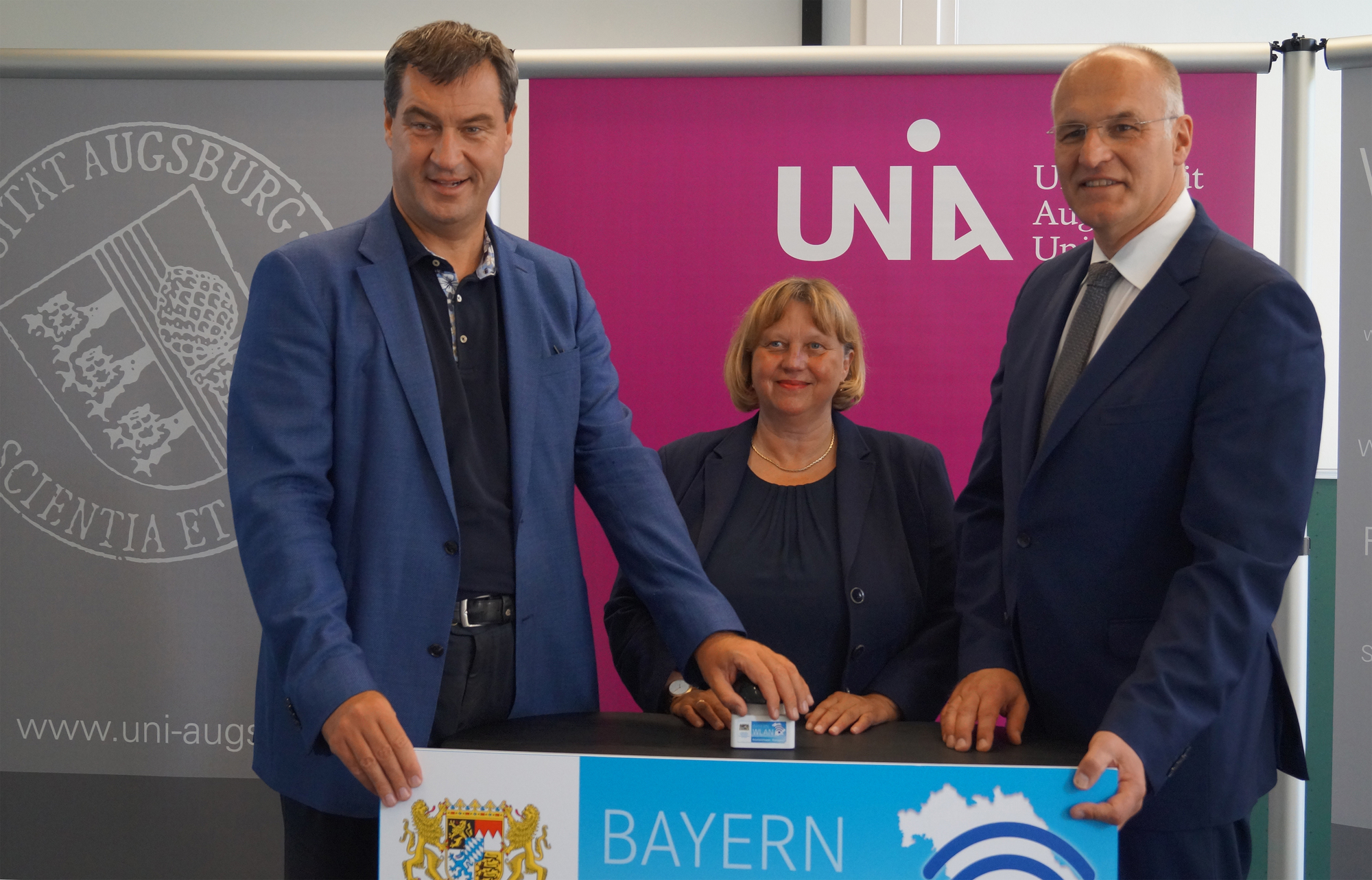 Staatsminister Söder, Frau Doering-Manteufel und Dr. Gribl. Foto: Universität Augsburg