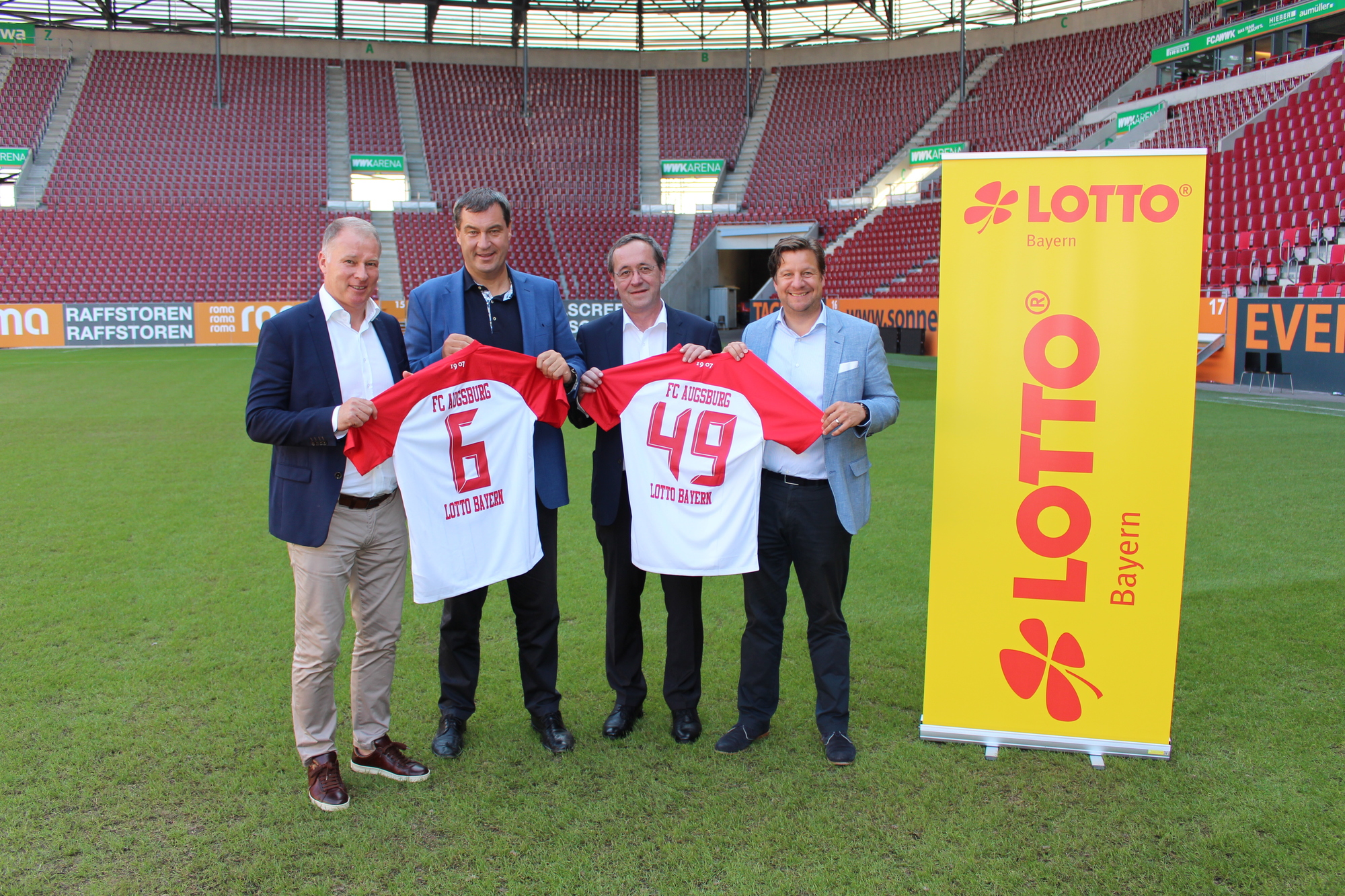 Stefan Reuter, Markus Söder, Josef Müller, Hendrik Schiphorst. Foto: Iris Zeilnhofer/B4B WIRTSCHAFTSLEBEN SCHWABEN
