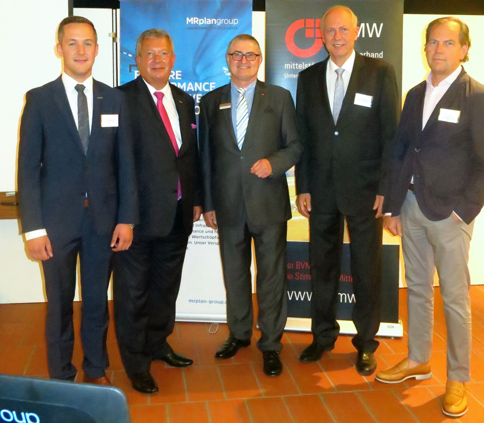 Maximilian C. Mayer, Claus R. Mayer, Michael Heilig, Prof. Klaus Kellner und Manfred Lehnerl. Foto: BVMW