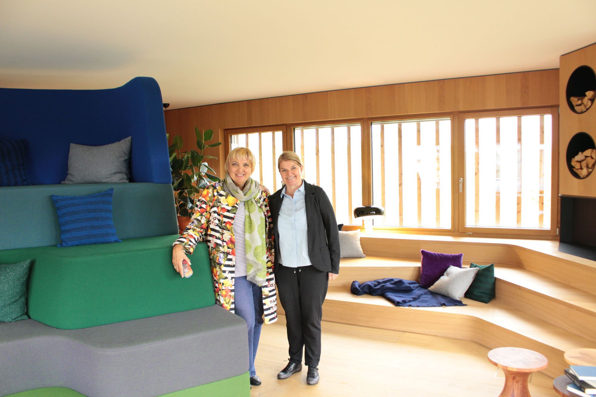Claudia Roth und Dagmar Fritz-Kramer. Foto: Baufritz