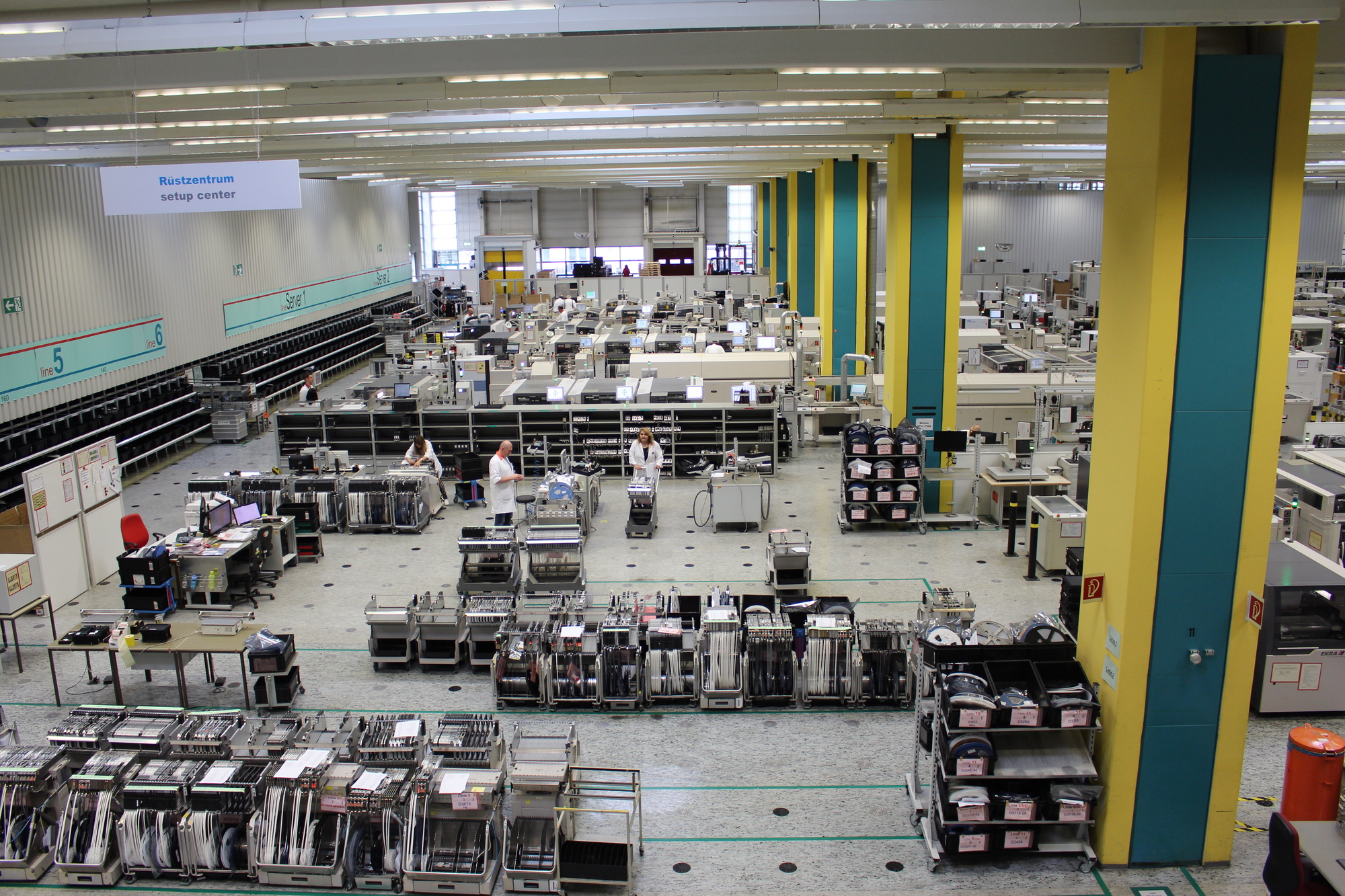 Im Rüstzentrum von Fujitsu kommt neueste Technik zum Einsatz.