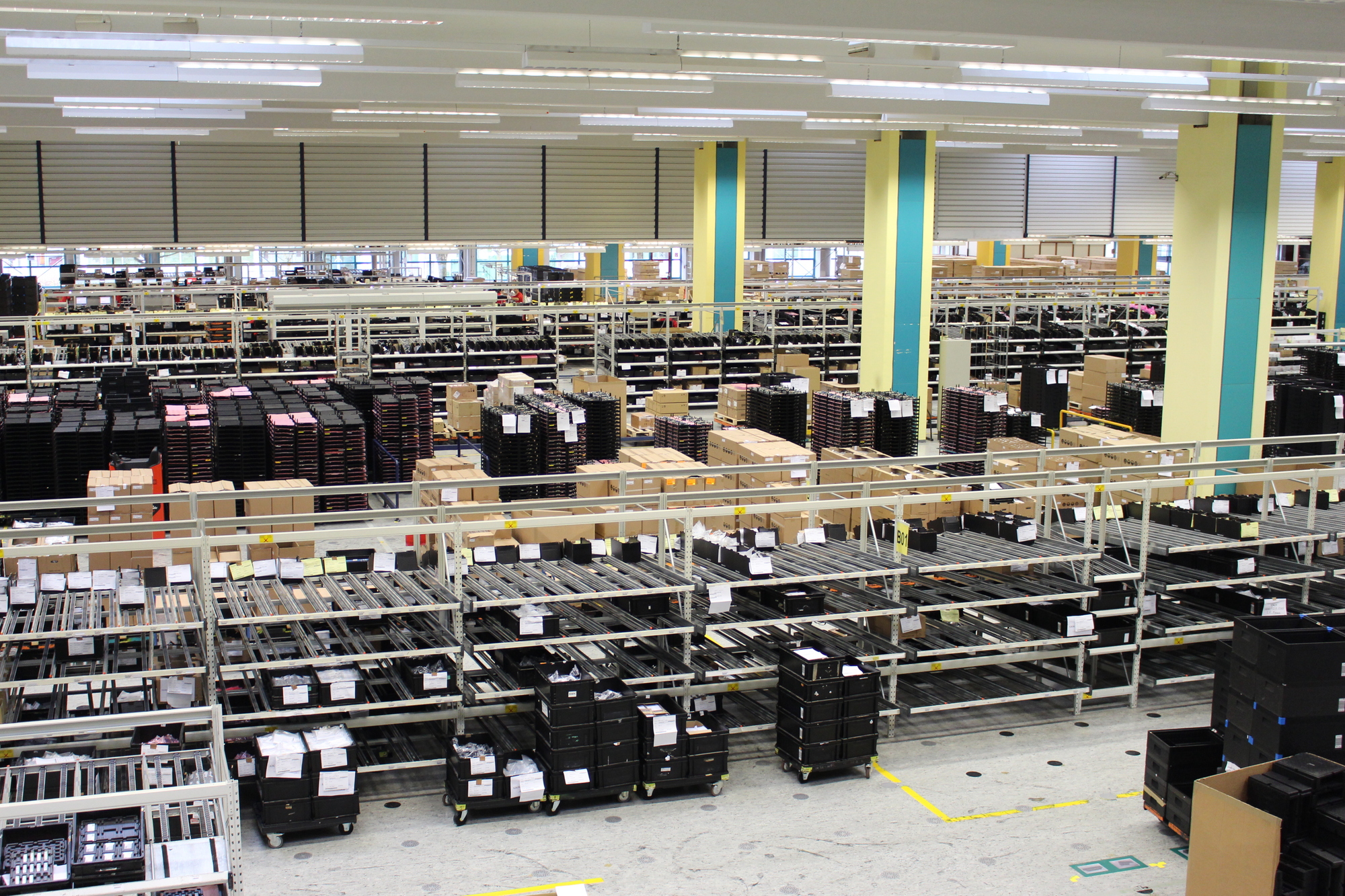Im "Supermarkt" setzt Fujitsu auf die Zusammenarbeit mit einem Logistik-Partner.