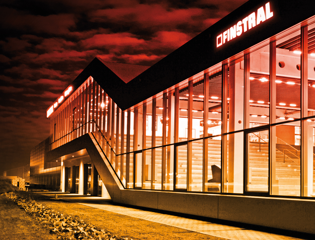 Finstral Ausstellungs- und Schulungsgebäude in Friedberg. Foto: fußner | kühne architekten / Andreas Reisewitz