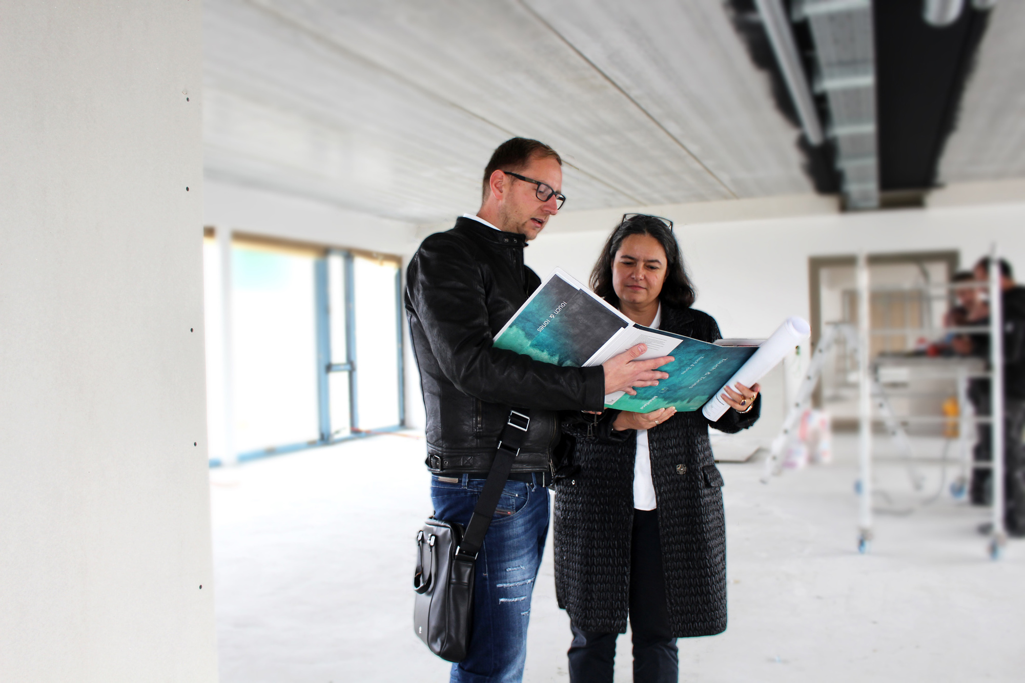fly-tech-Geschäftsführer Tobias Wirth und Architektin Johanna Dumitru. Foto: fly-tech / Monika Schmich-Graf