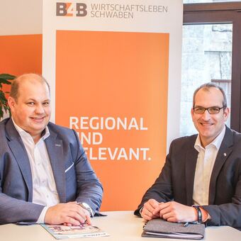 Heiko Bartschat, Cluster Mechatronik & Autmoation, und Christian Enßle, FMB-Süd. Foto: Walter / B4B WIRTSCHAFTSLEBEN SCHWABEN