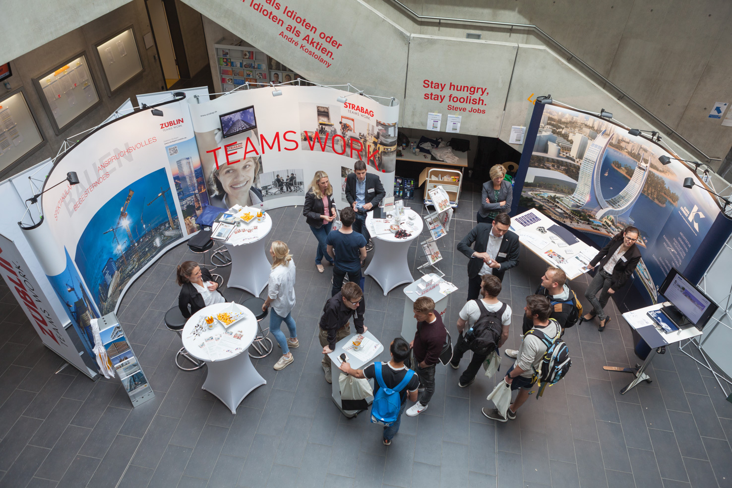 Die Pyramid bietet eine Kommunikationsplattform bei Unternehmen und Studierenden. Foto: Hochschule Augsburg