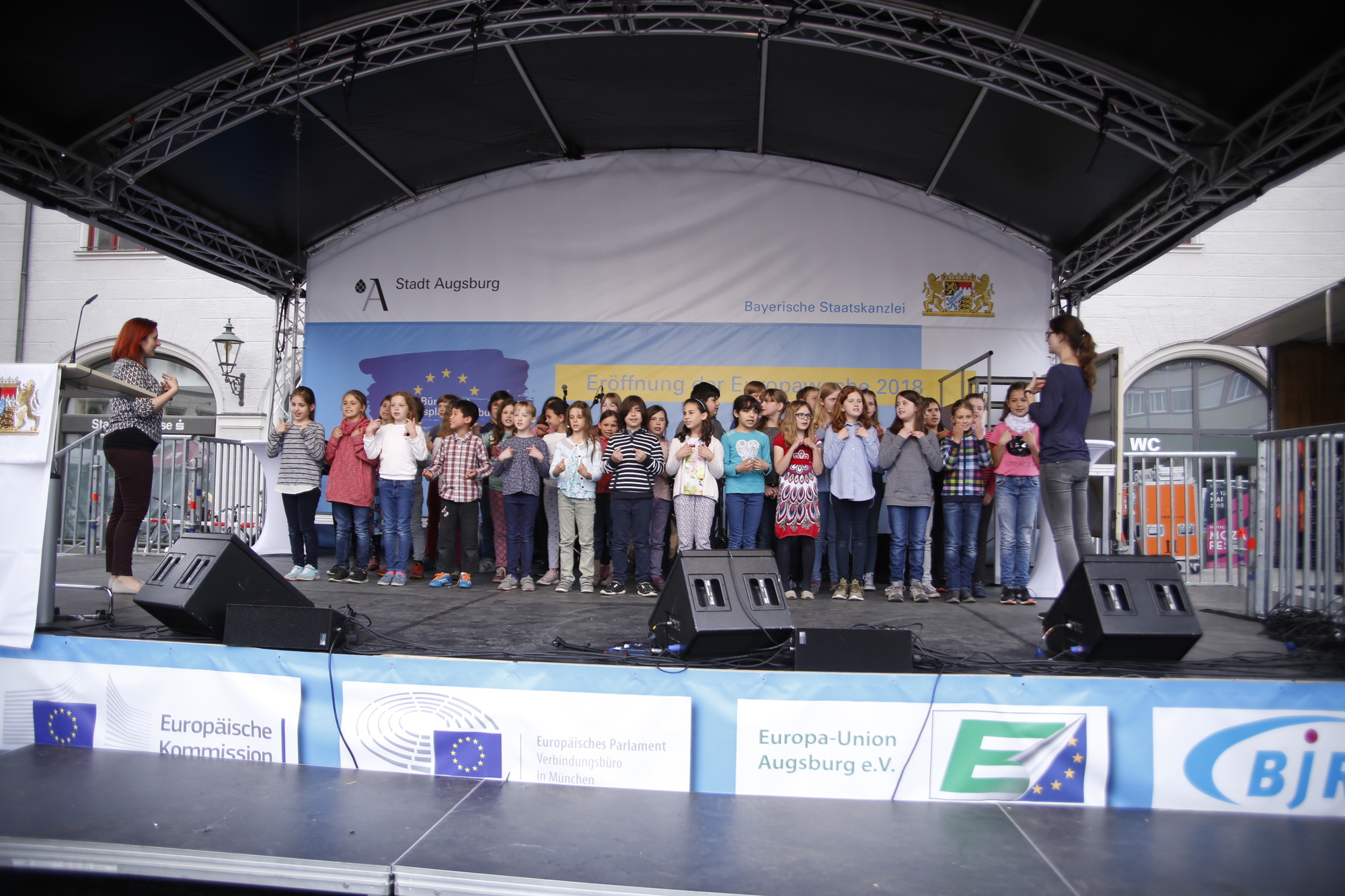 ... auch auf französisch mit Frère Jacques.