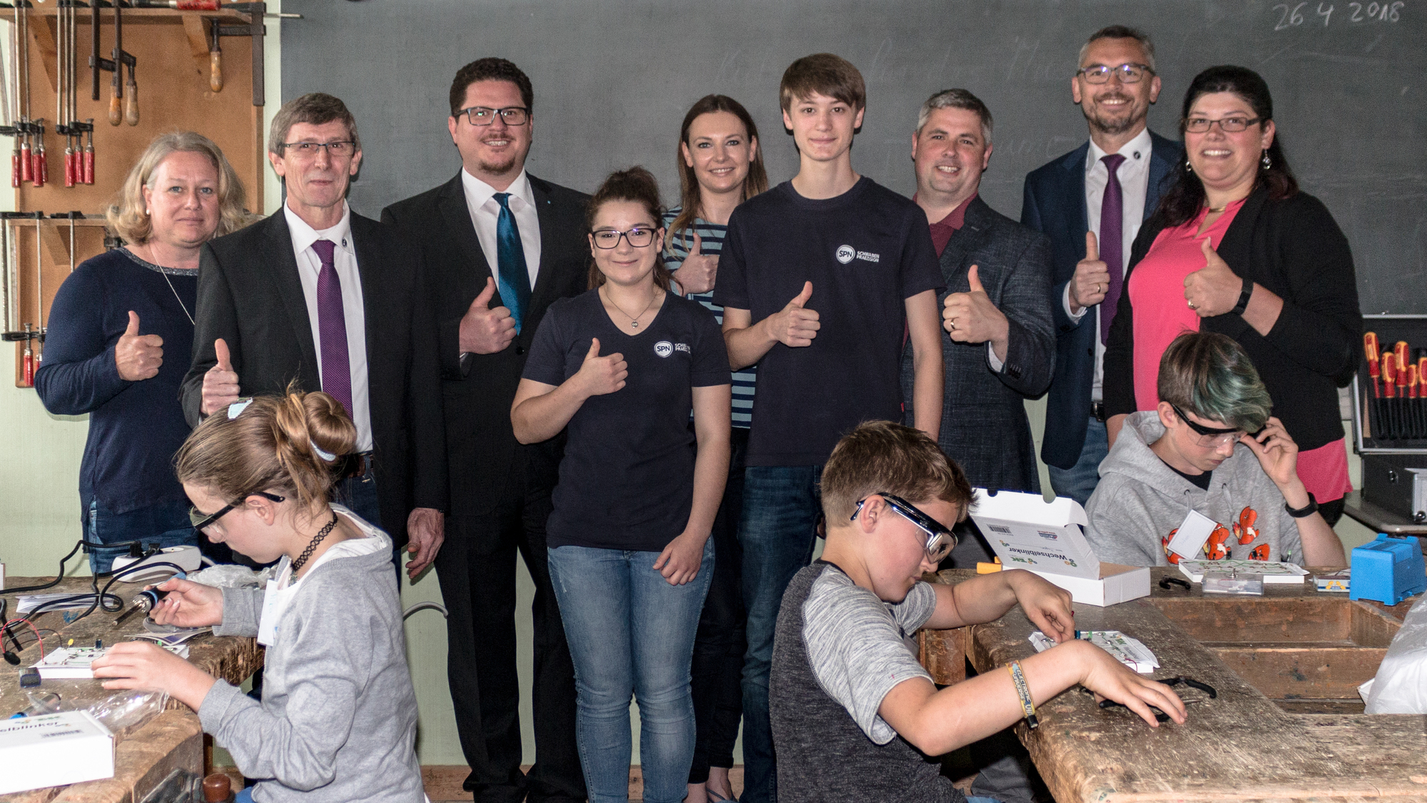 Die Schüler bekommen Einblick in die Welt der Technik. Foto: SPN