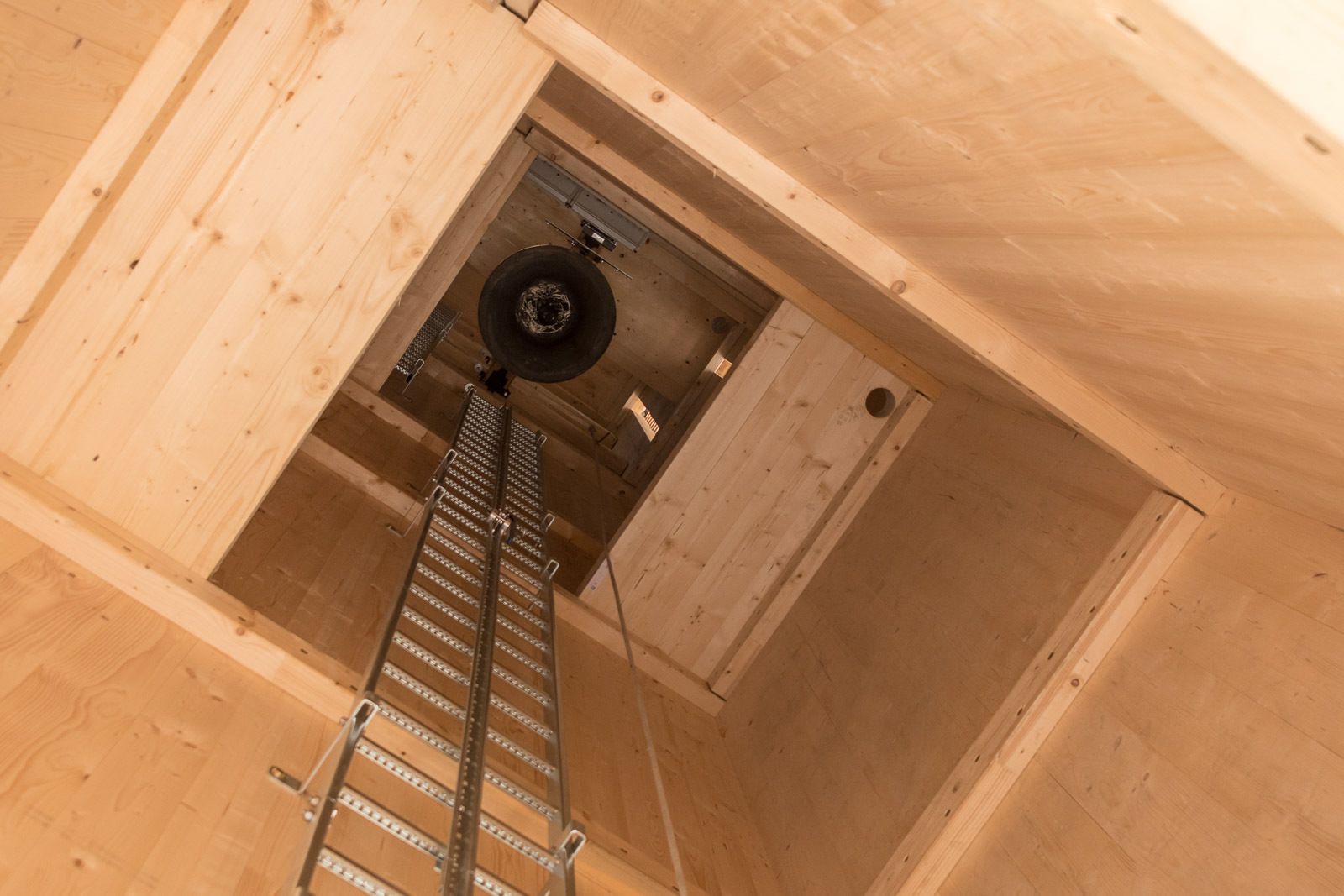 Blick ins Innere des Kirchturms. Foto: Eckhart Matthäus Fotografie
