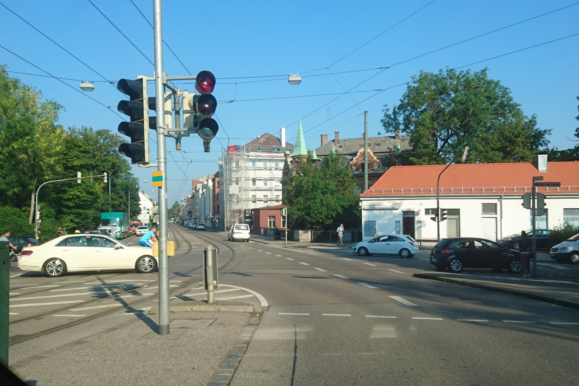 Blick auf die Haltestelle Senkelbach. Foto: Iris Zeilnhofer/B4B WIRTSCHAFTSLEBEN SCHWABEN