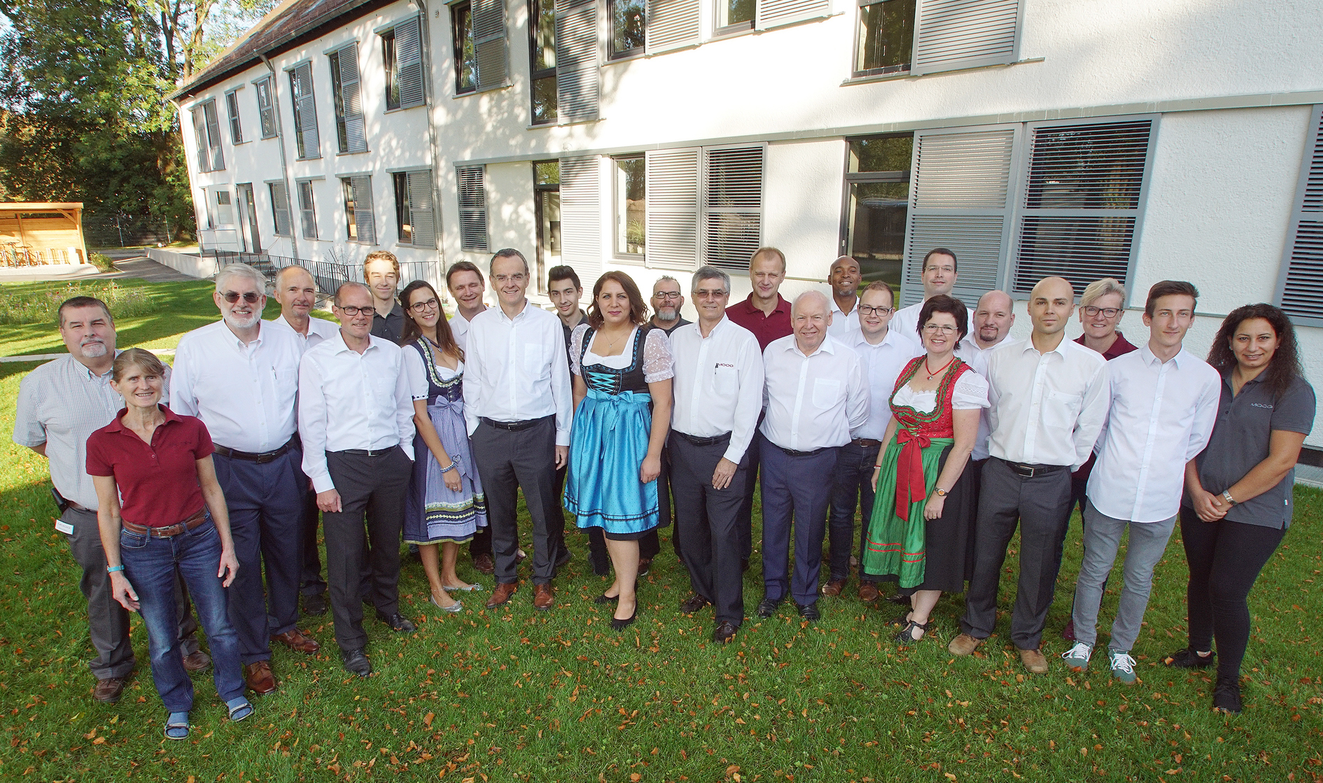 Gruppenfoto am Open-Day der Moog Memmingen GmbH. Foto: Jörg Spielberg