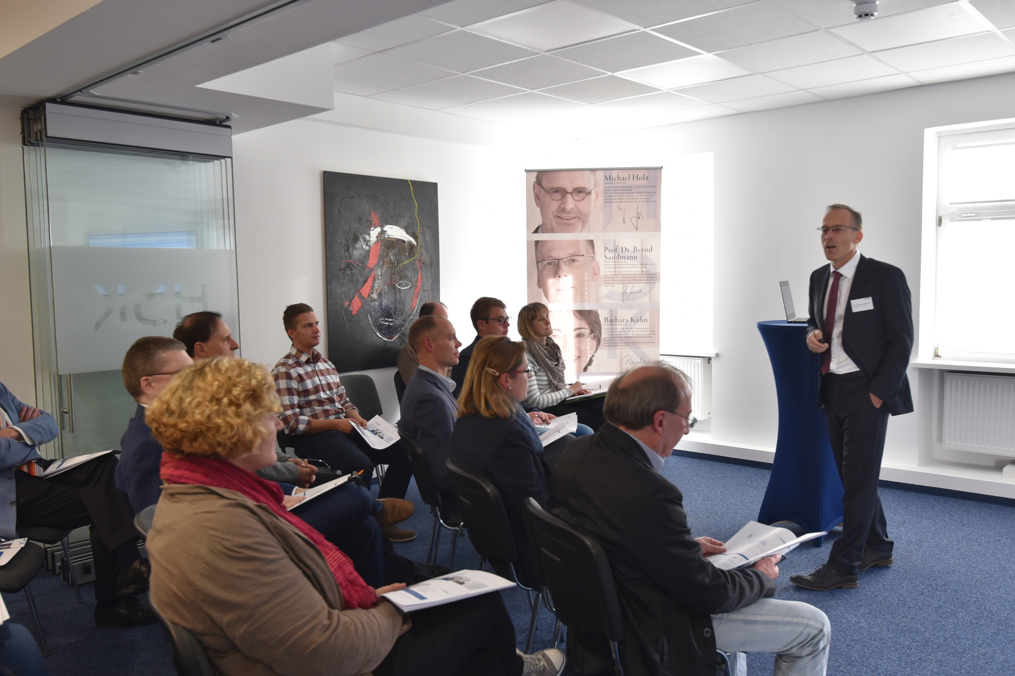 Beim Vortrag von Prof. Dr. Bernd Sandmann. Foto: Kanzlei HSK