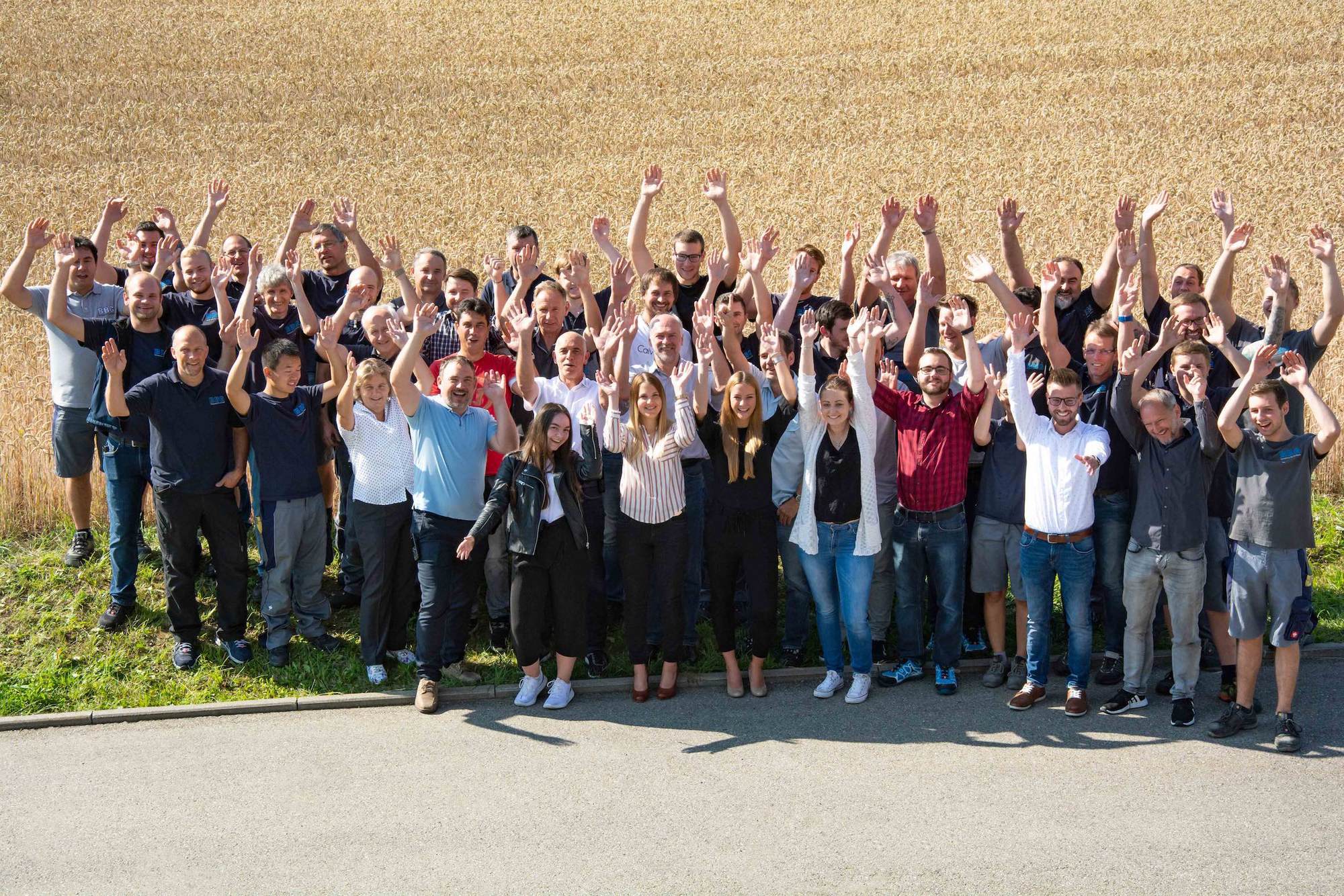 Die Mitarbeiter im Werkzeug- und Formenbau bei BBG freuen sich, bei „Excellence in Production“ im Finale zu stehen. Foto: BBG GmbH &amp; Co. KG
