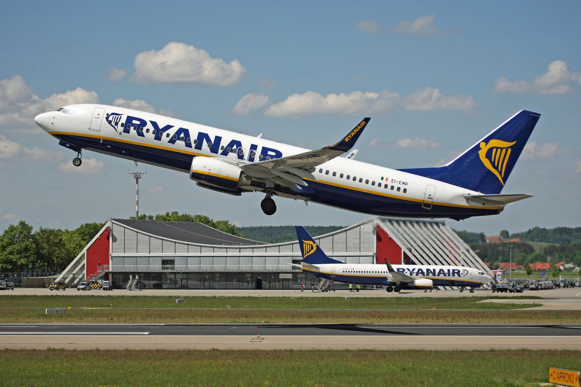 In Kürze werden die Flughafen-Partner Ryanair und Wizz Air acht weitere Destinationen anfliegen. Foto: Flughafen Memmingen GmbH