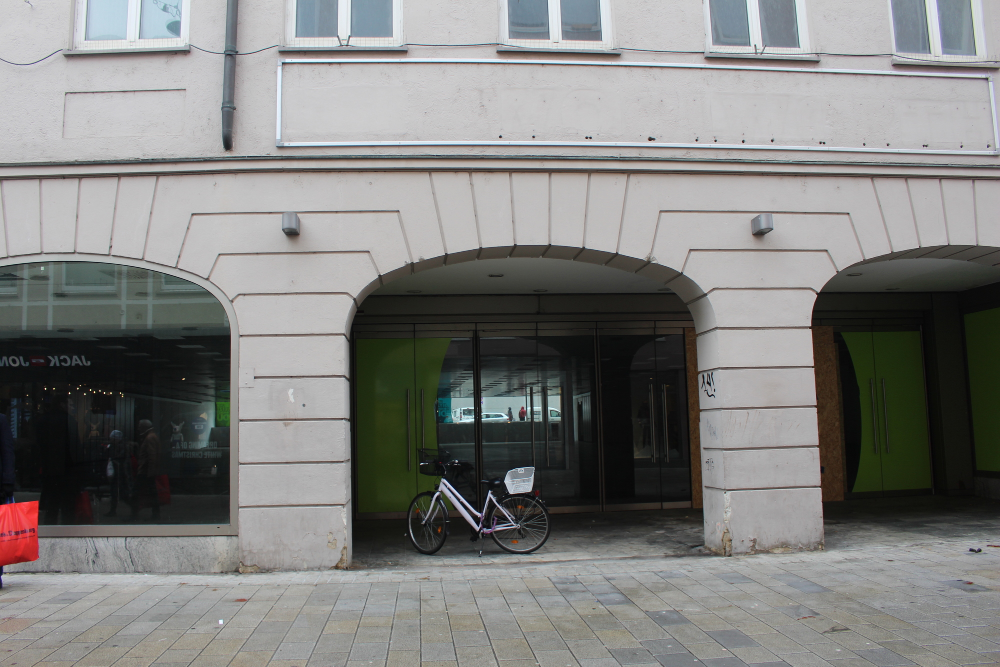 Peek &amp; Cloppenburg plant von der Bahnhofstraße in die Annastraße zu ziehen.