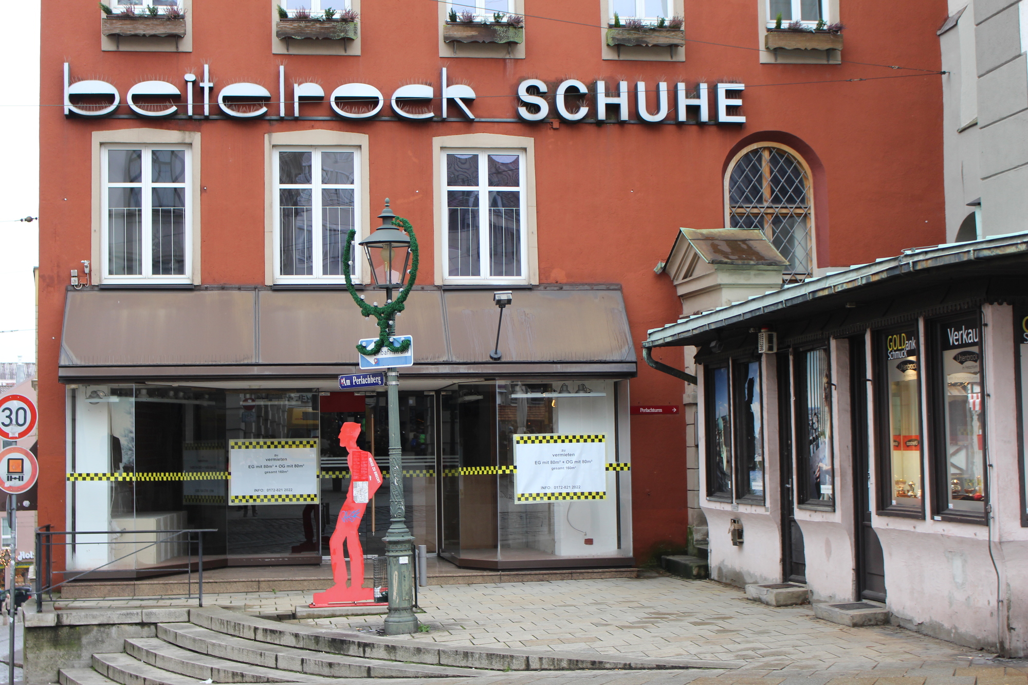 Seit Herbst 2017 heißt Beitelrock Hartlmaier. Das Geschäft im Beitelrock-Gebäude am Perlachberg ist in die Steingasse gezogen.