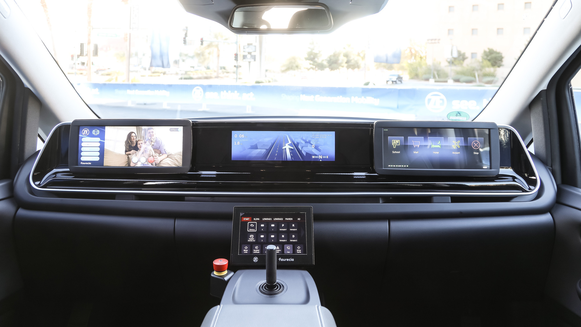Das „Trendsetting Cockpit“ in einem Robo-Taxi. Foto: ZF