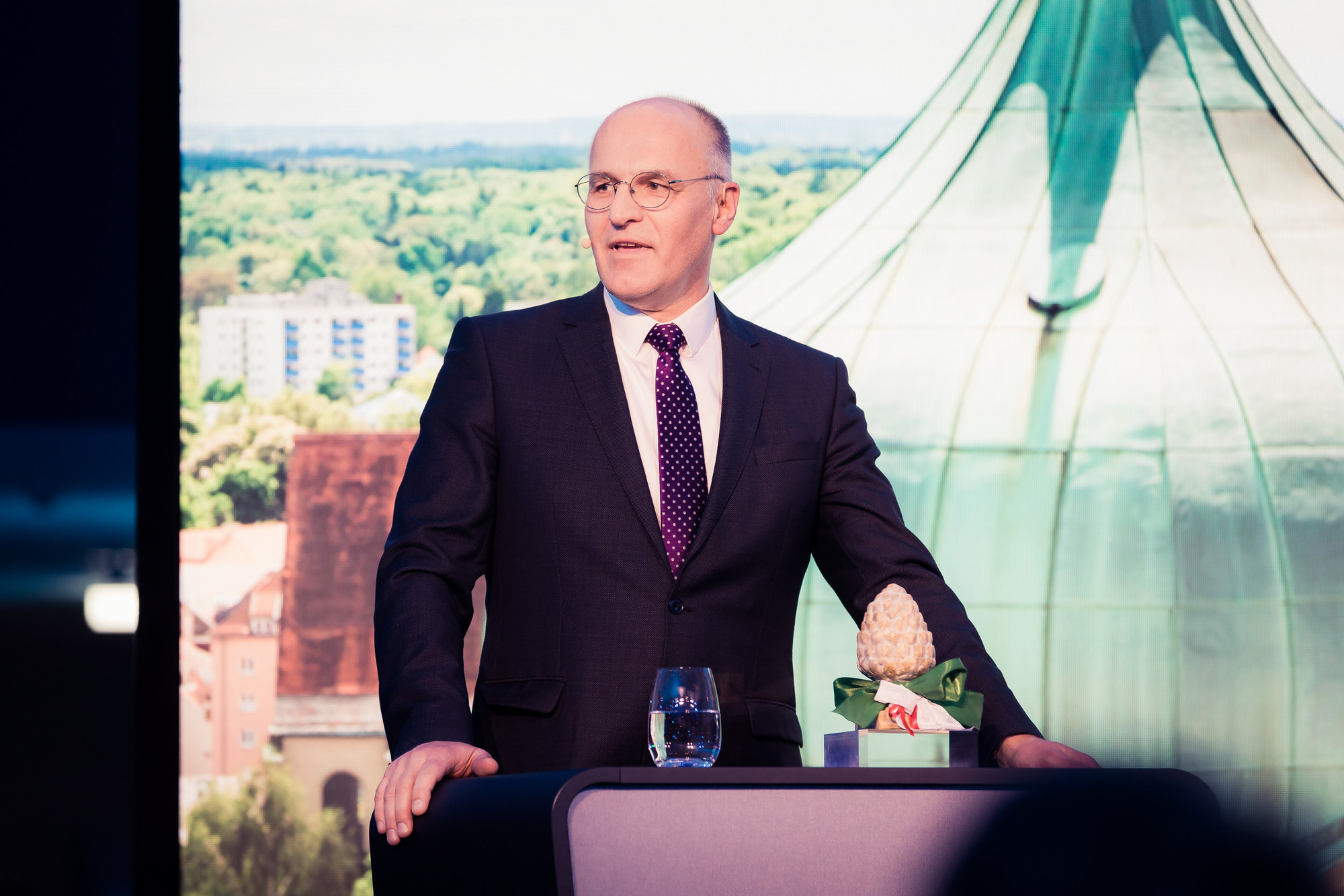 Oberbürgermeister Dr. Kurt Gribl bei seiner Rede. Foto: Mercedes-Benz