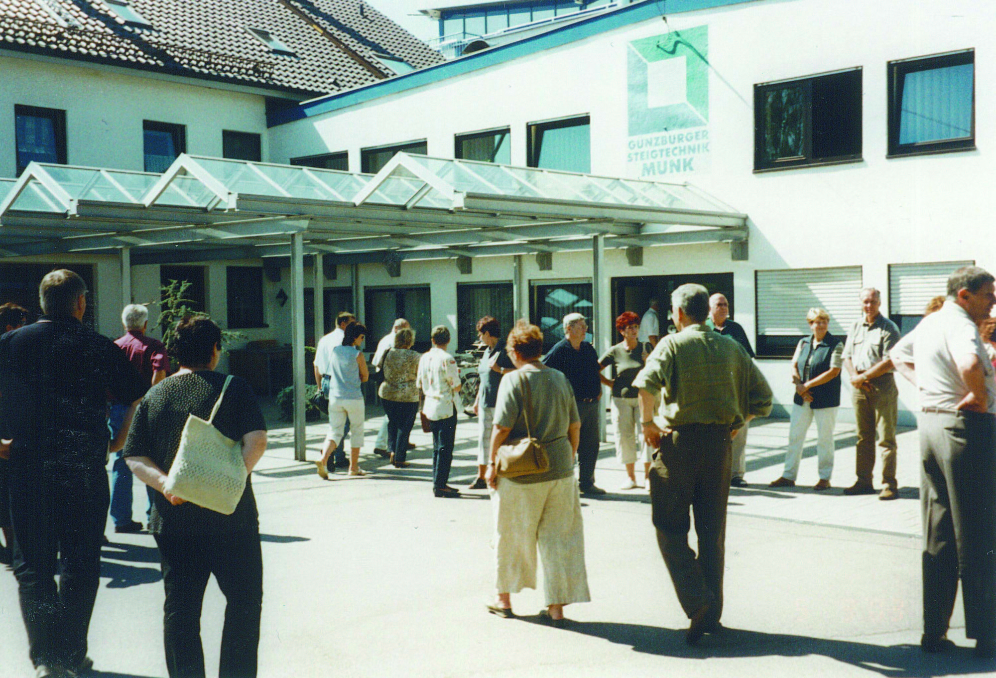 Um 1995. Foto: Günzburger Steigtechnik