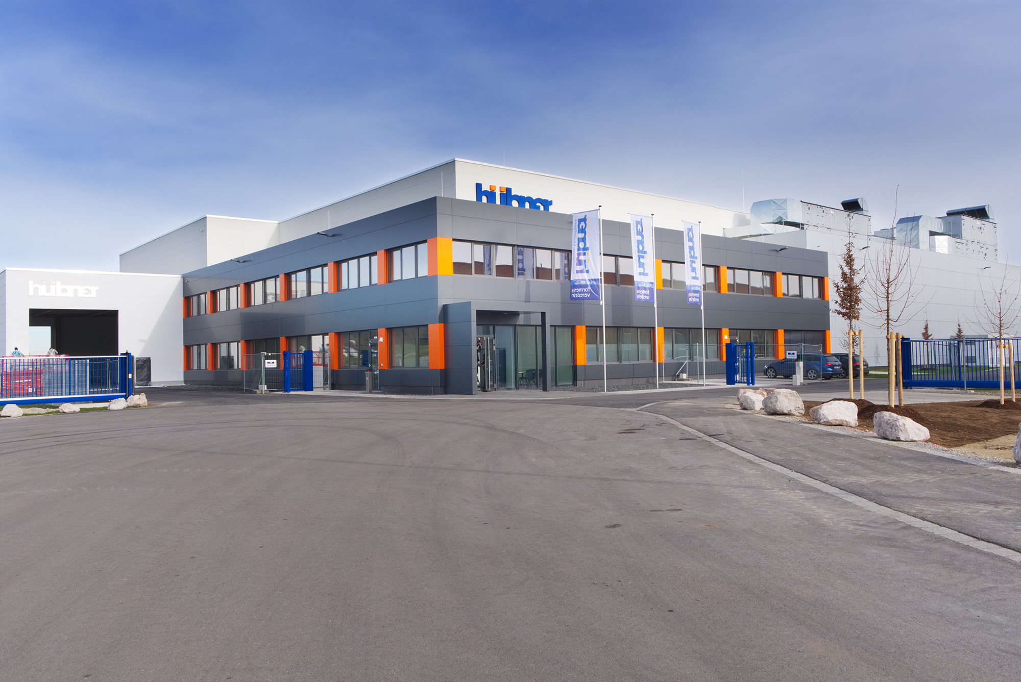 Mehr als 10 Millionen Euro investierte die Hübner GmbH in das neue Werk am Siemensring 16. Foto: Hübner GmbH