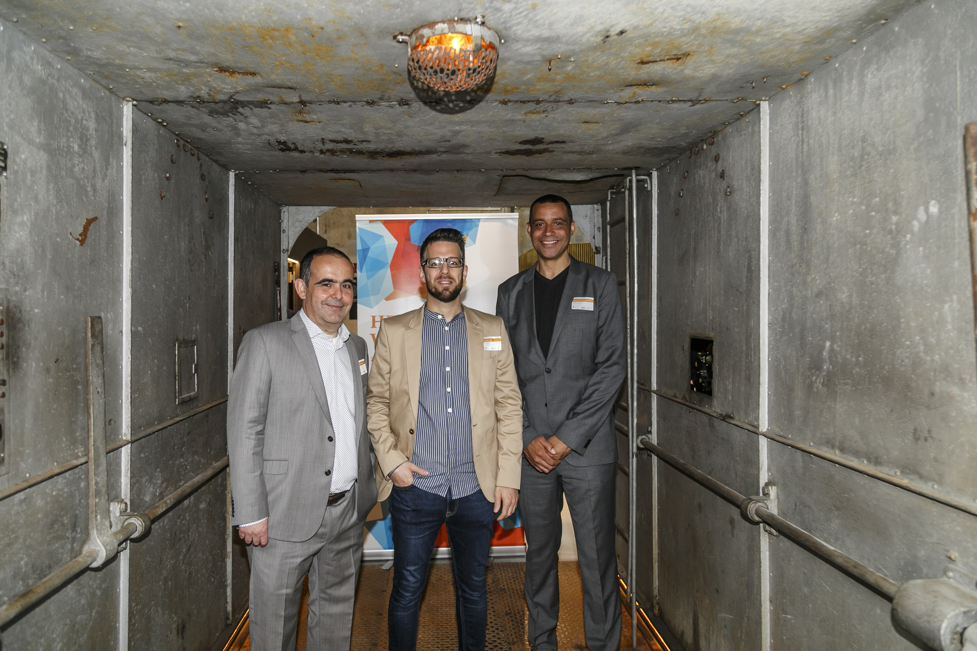 Andres Santiago, Geschäftsführer des vmm wirtschaftsverlags, Daniel Jall, Head of Projects und Prokurist bei Sportbrain und Wayne Chico Pittman von Mental Sports Consulting and Coaching. Foto: Bernd Jaufmann