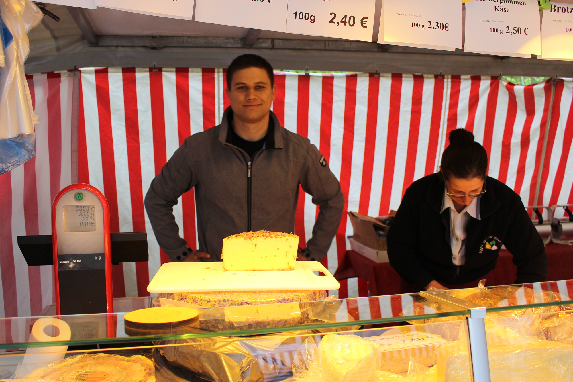 Manuel Wolf von Siegfried Wolf Käse und Oliven zieht eine positive Zwischenbilanz. Foto: Michael Ermark/B4B WIRTSCHAFTSLEBEN SCHWABEN
