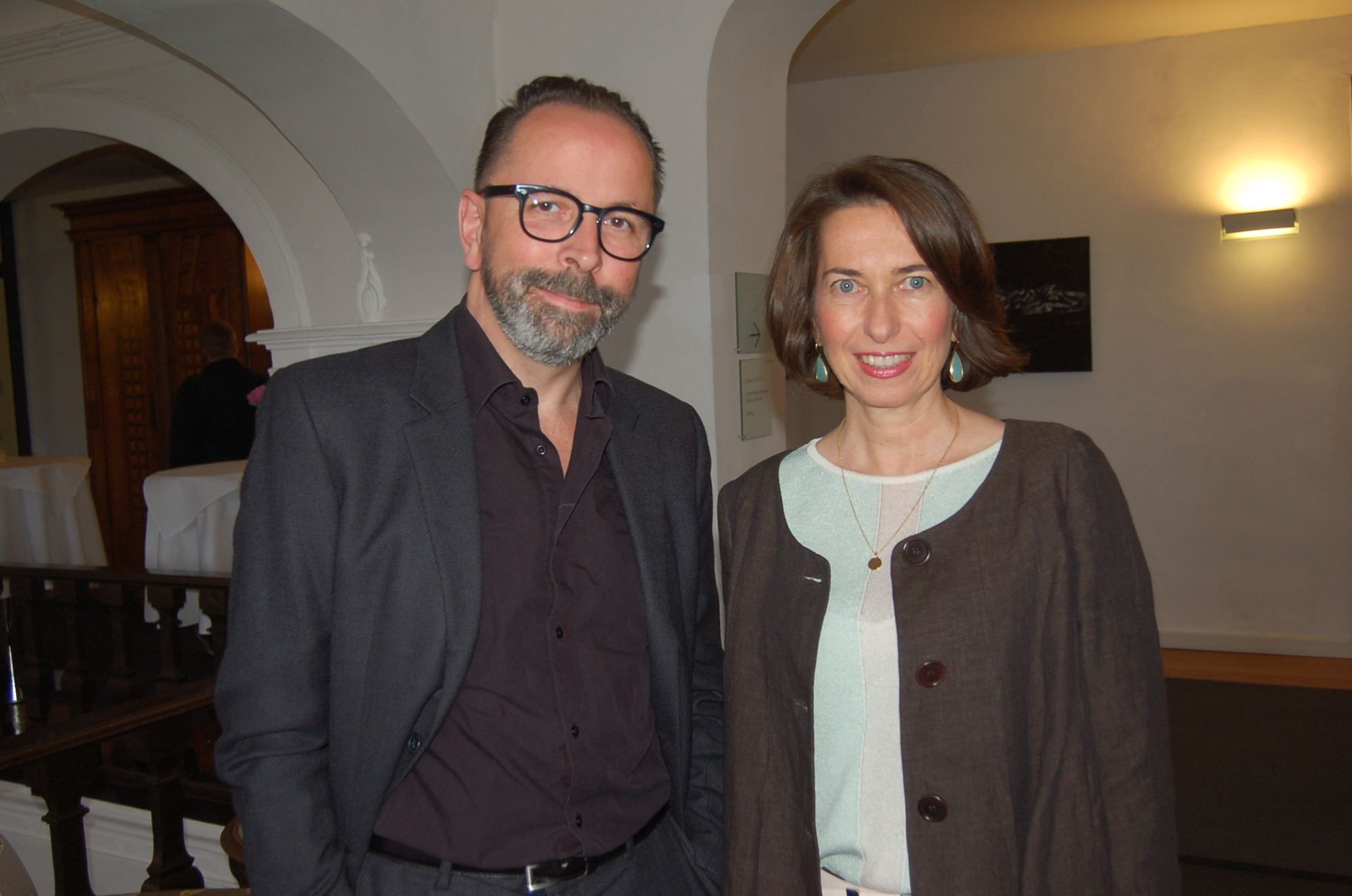 Dr. Oliver Ernst, Trainer und Coach in der Management Centrum Schloss Lautrach GmbH, Christina Kral-Voigt, Kundenberatung und Presse- und Öffentlichkeitsarbeit in der Management Centrum Schloss Lautrach GmbH. Foto: Michael E. Schmid/B4B WIRTSCHAFTSLEBEN SCHWABEN