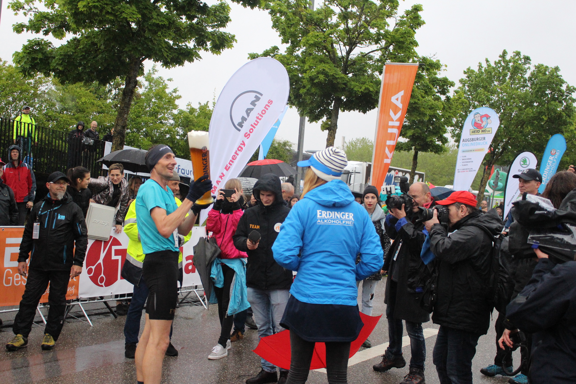 Der erste im Ziel: Johannes Hillebrand. Foto: Angelina Märkl/B4B WIRTSCHAFTSLEBEN SCHWABEN
