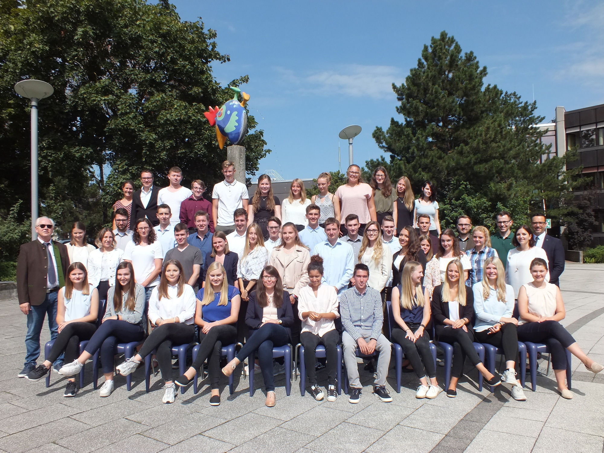 45 Frauen und Männer beginnen in diesem Jahr eine Ausbildung beim Hauptzollamt in Augsburg. Foto: Hauptzollamt Augsburg