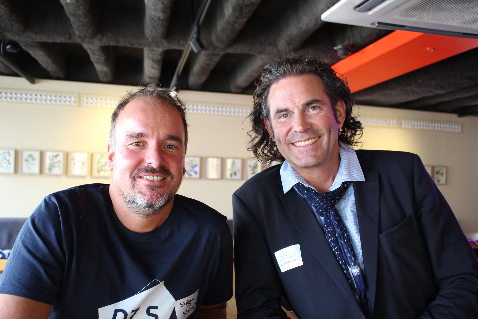 Stefan Schimpfle zum DZ.S und Dr. Andreas Huber von der Wirtschaftsförderung Augsburg unterstützen Gründer, Startups und die, die es werden wollen auf dem Weg zum Unternehmer. Foto: Iris Zeilnhofer/B4B WIRTSCHAFTSLEBEN SCHWABEN