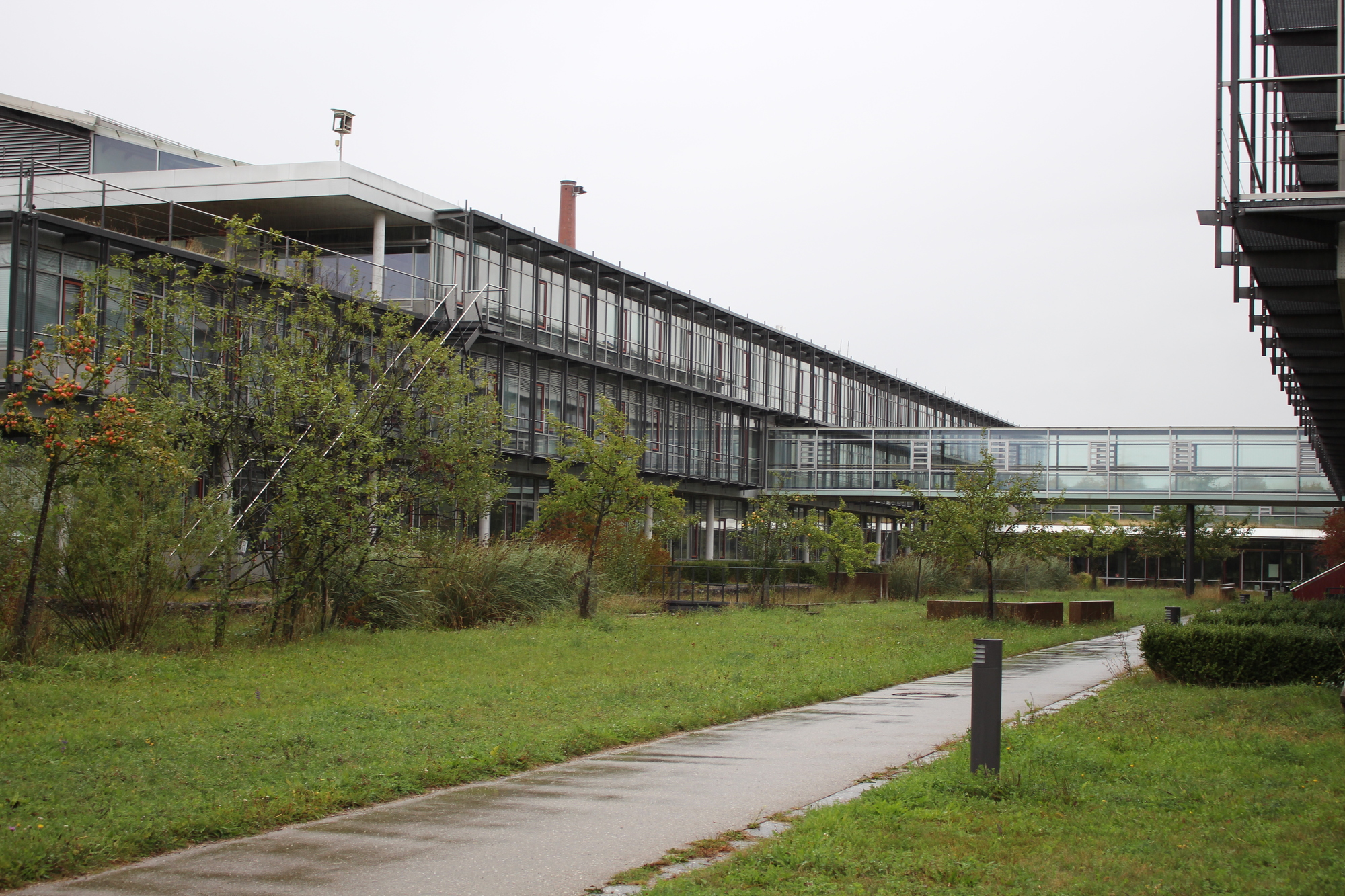 Außenanlage des LfU. Foto: B4B Wirtschaftsleben Schwaben