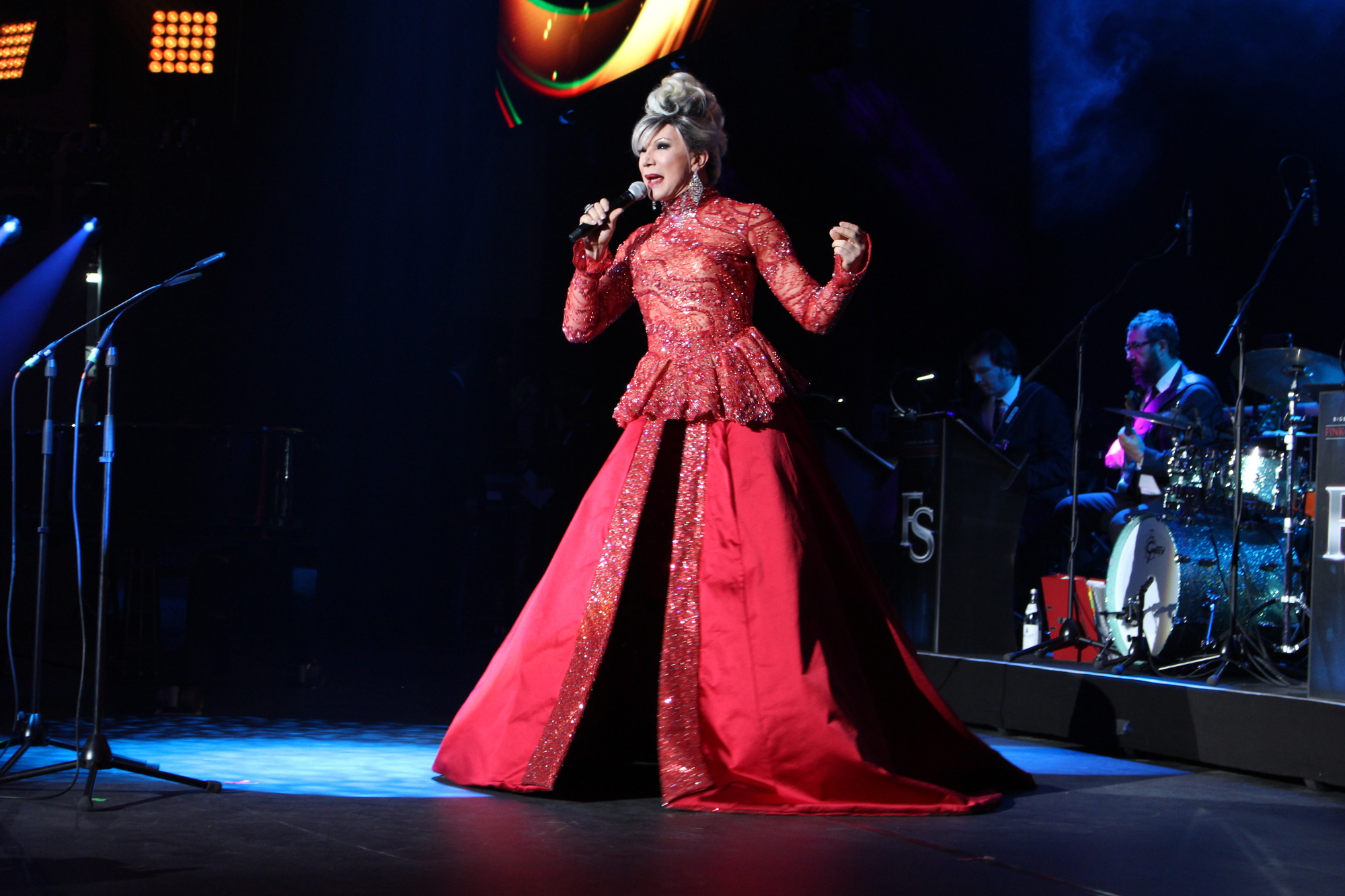 Chris Kolonko moderiert den Presseball Augsburg 2019. Archivbild. Foto: B4B WIRTSCHAFTSLEBEN SCHWABEN