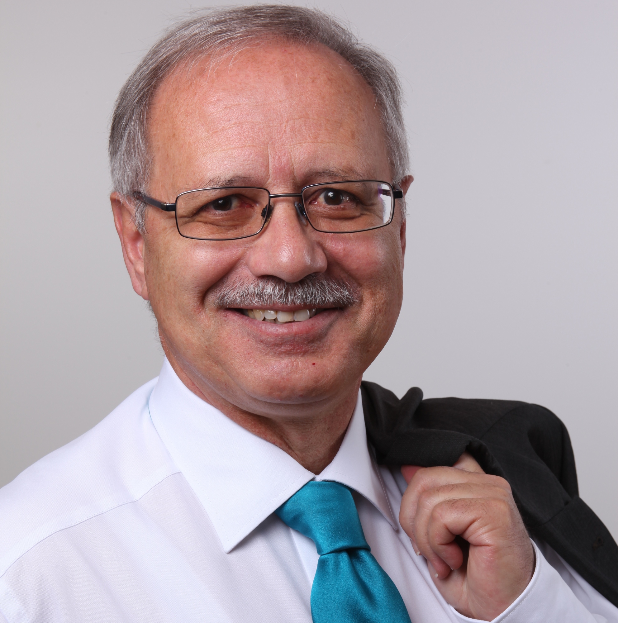 Hubert Hafner, Landrat des Landkreises Günzburg, möchte die IT-Infrastruktur für Schulen effektiver nutzen. Foto: Landratsamt Günzburg