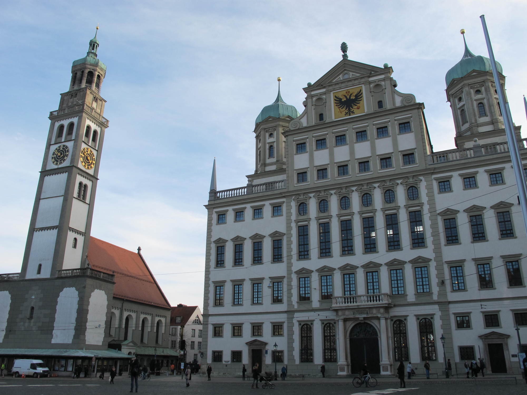Wer im Augsburger Rathaus in Zukunft Bürgermeister sein wird entscheidet sich in diesem Jahr ausschließlich per Briefwahl. Foto: B4B WIRTSCHAFTSLEBEN SCHWABEN