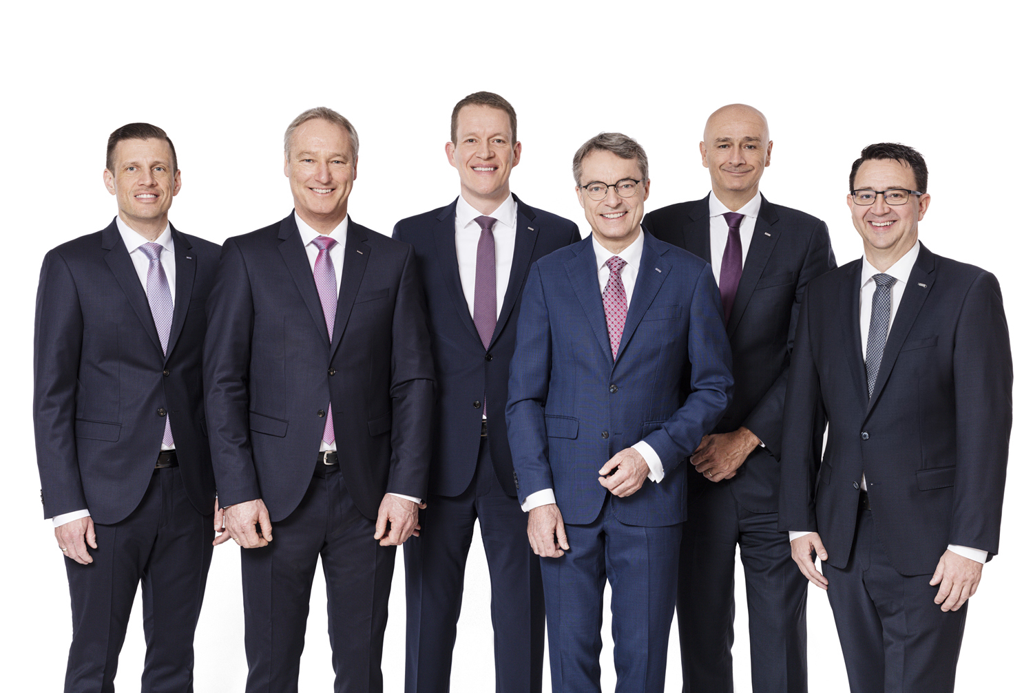 Der aktuelle und zukünftige Vorstand von Dachser (v.l.n.r.): Alexander Tonn, Managing Director European Logistics Germany (ab 1.1.2021 COO Road Logistics), Michael Schilling, COO Road Logistics; Burkhard Eling, CFO (ab 1.1.2021 CEO); Bernhard Simon, CEO; Edoardo Podestà, COO Air &amp; Sea Logistics; Stefan Hohm, Corporate Director Corporate Solutions, Research &amp; Development.