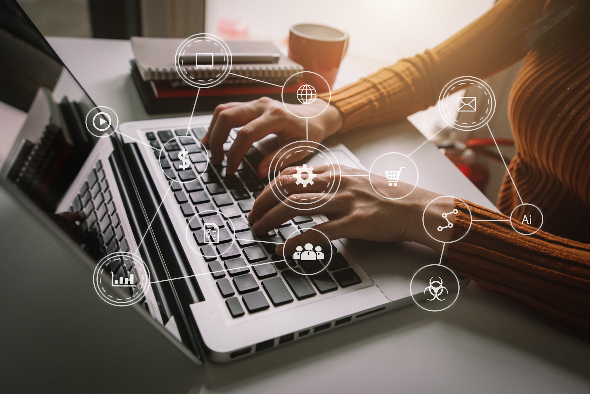 Symbolbild. Virtuelles Arbeiten kommt durch Corona flächendeckend zum Einsatz. Foto: mrmohock/stock.adobe.com