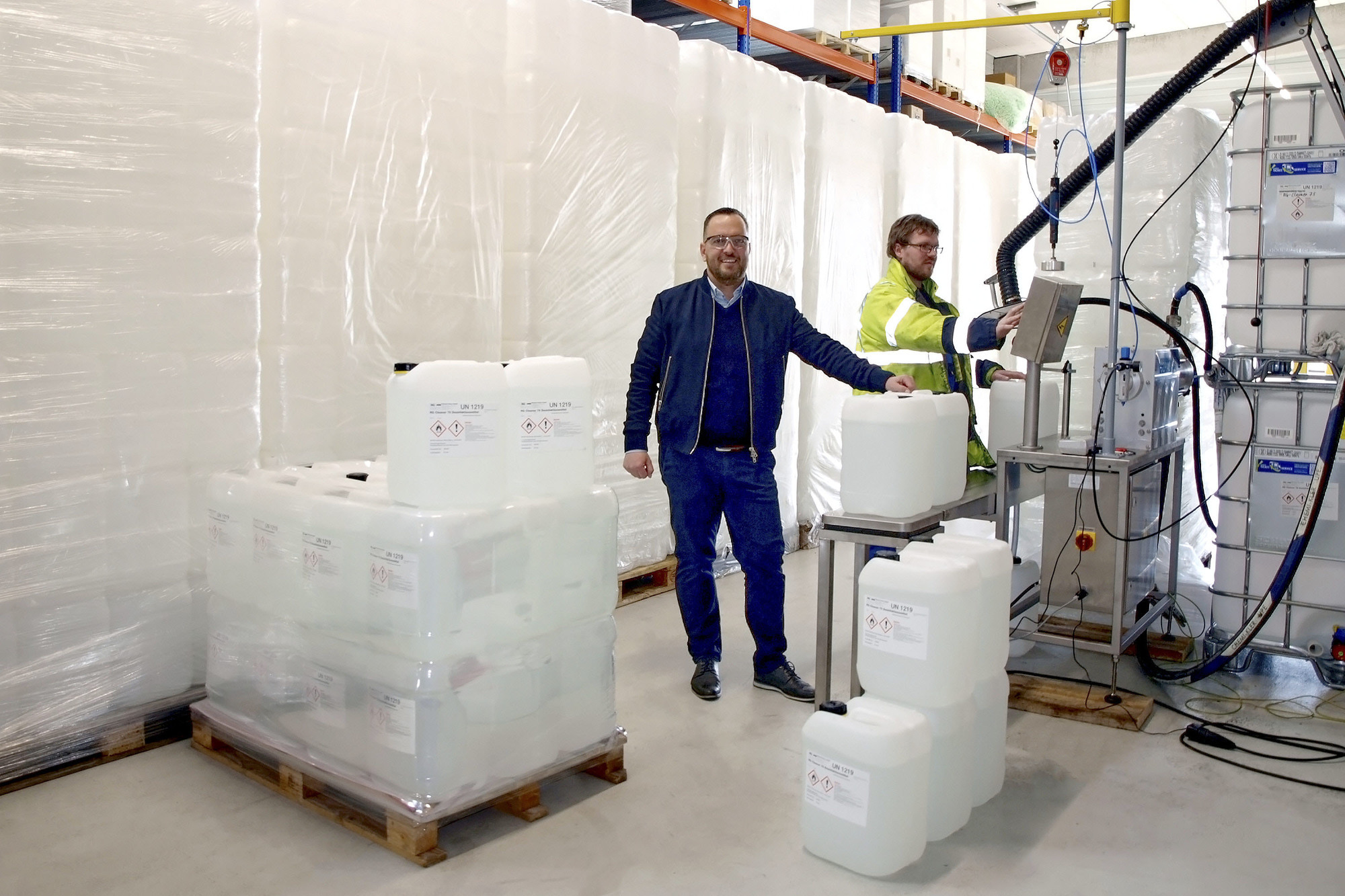 40.000 Liter Desinfektionsmittel will die Richard Geiss GmbH zukünftig pro Woche produzieren. Foto: Richard Geiss GmbH