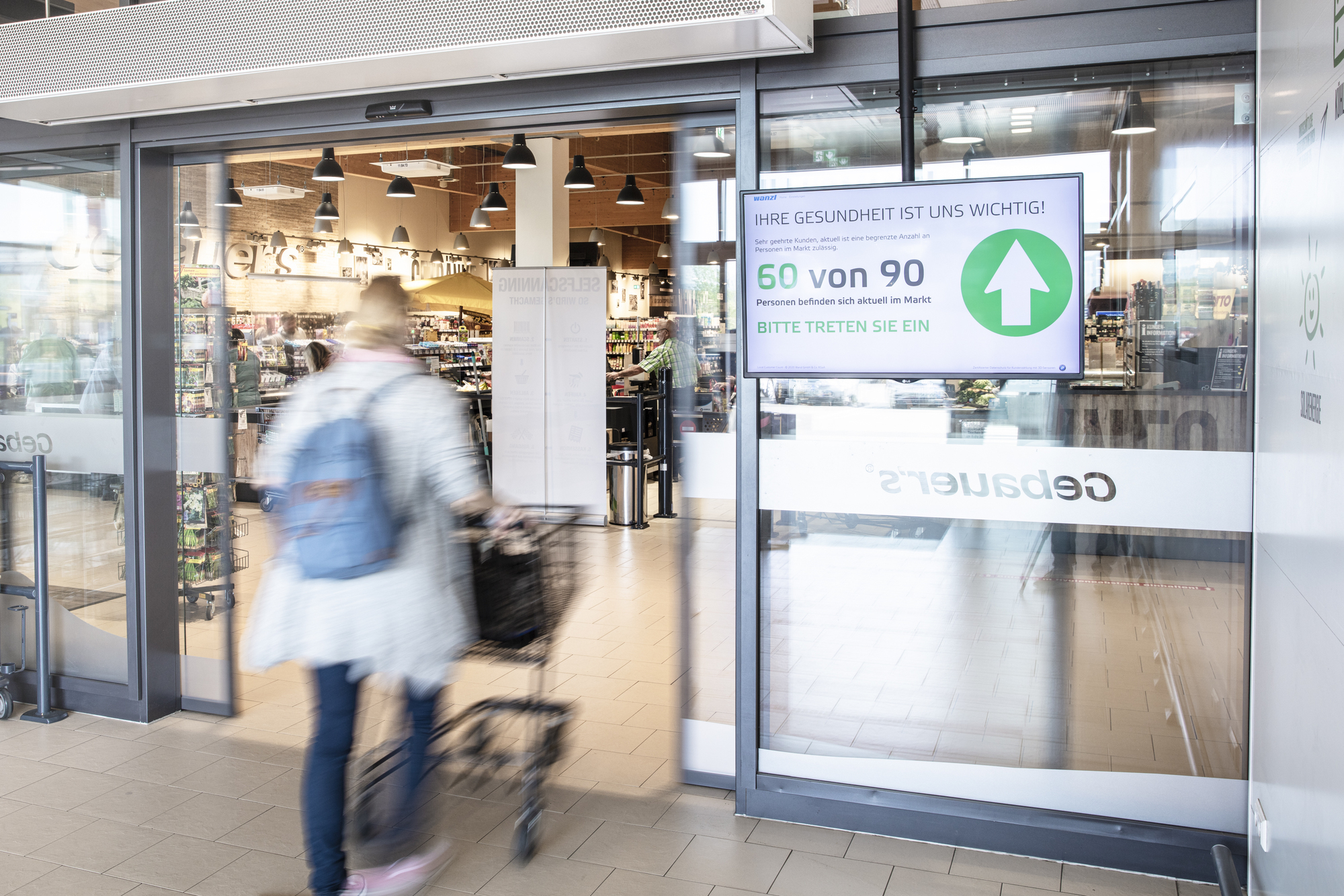 Der 3D People Counter im Einsatz bei EDEKA Gebauer. Foto: Wanzl