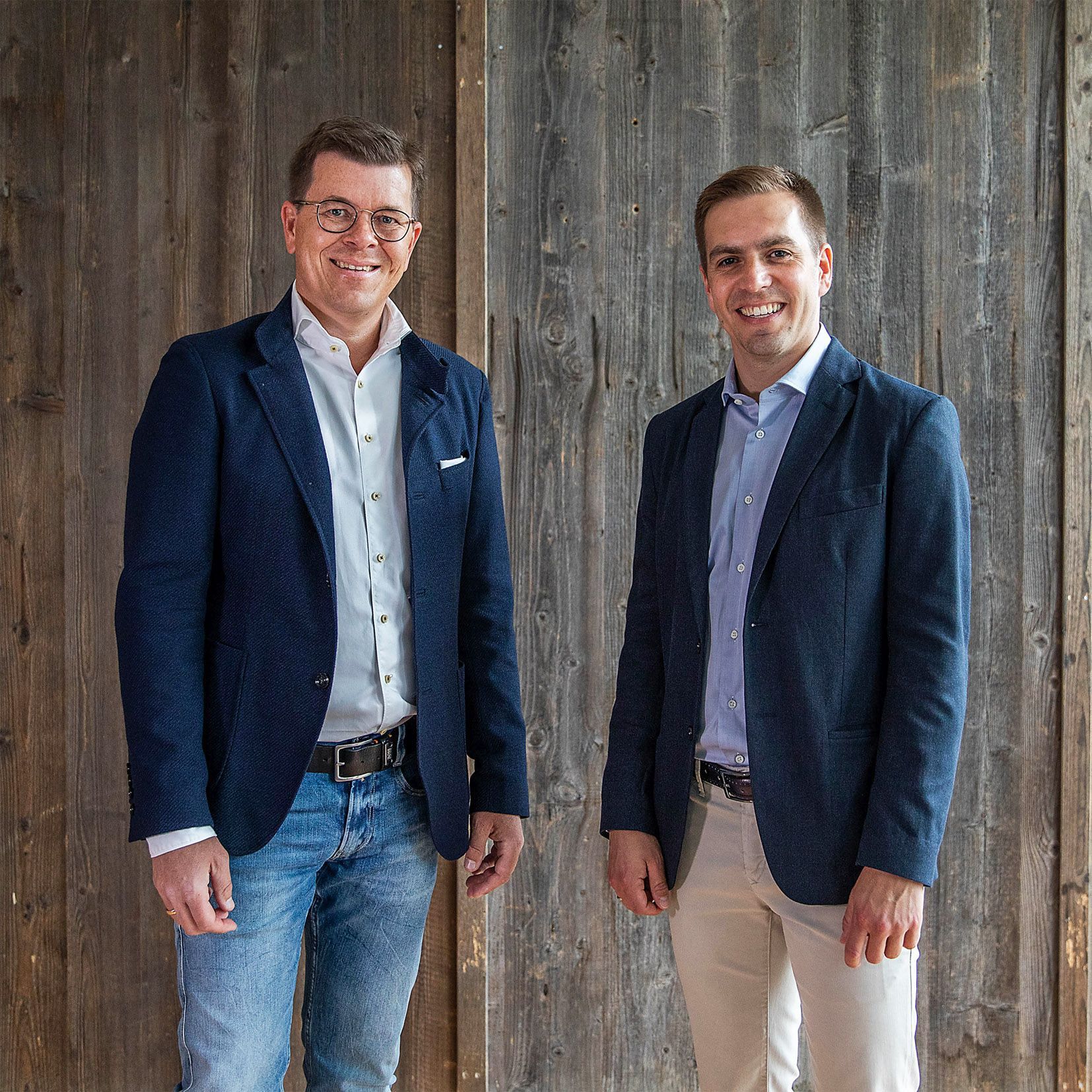 Christian Sailer, CEO Weltbild, und Philipp Lahm, Sixtus Mehrheitsgesellschafter und Fußball-Weltmeister, starten eine Kooperation. Foto: Sixtus/Weltbild